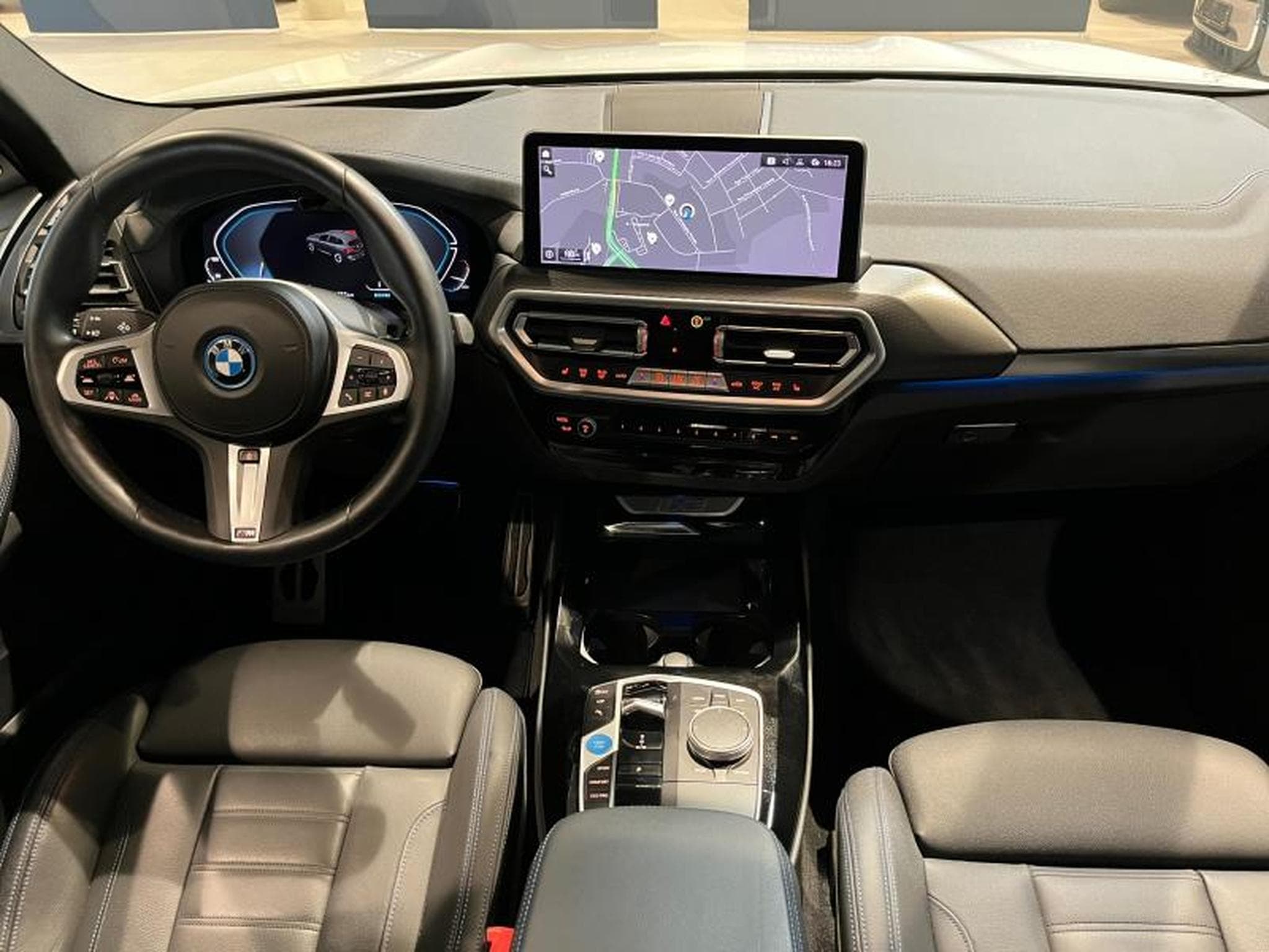 BMW iX3 IX3 M-Sport (2024) - Photo 13