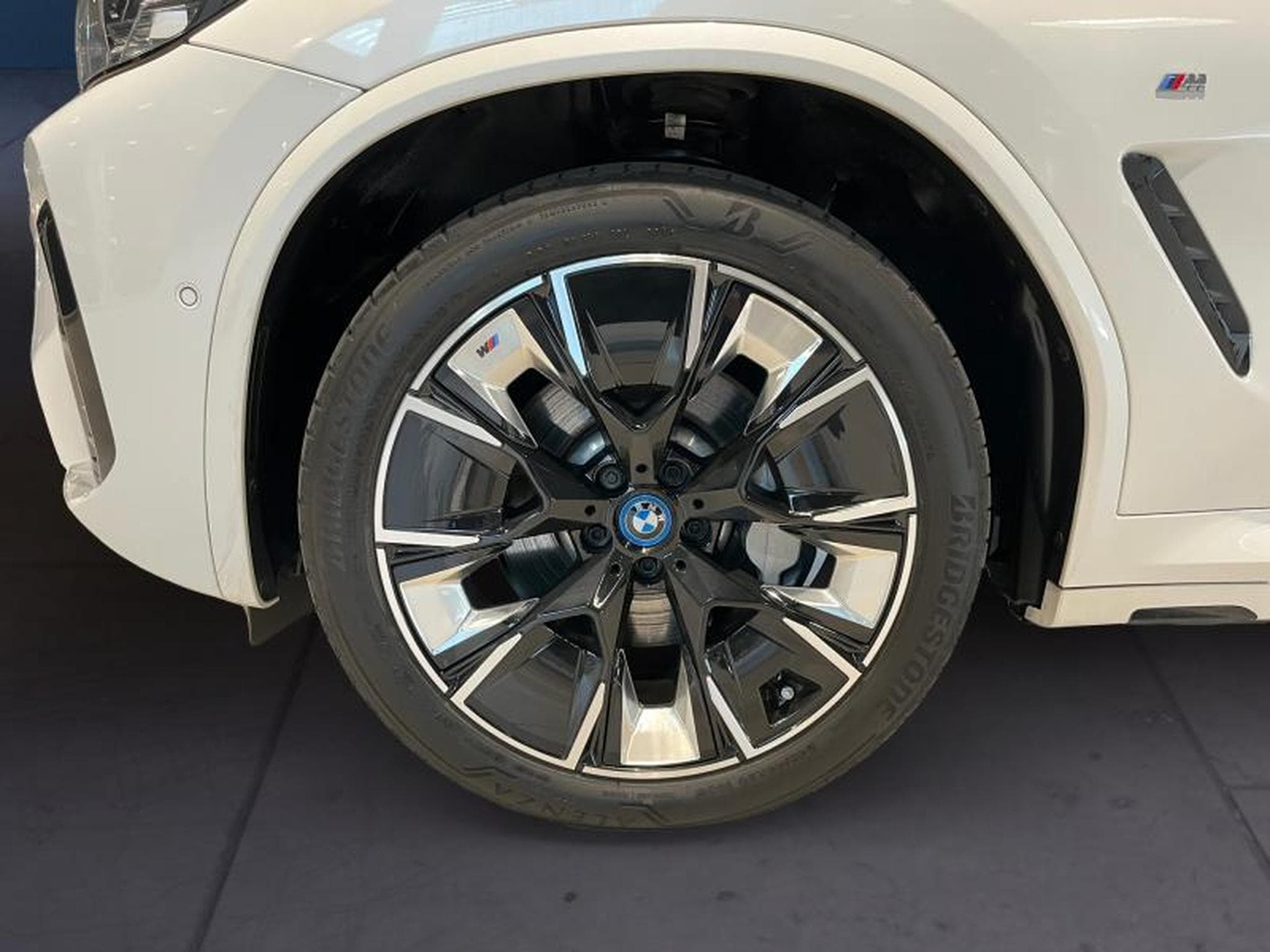 BMW iX3 IX3 M-Sport (2024) - Photo 7