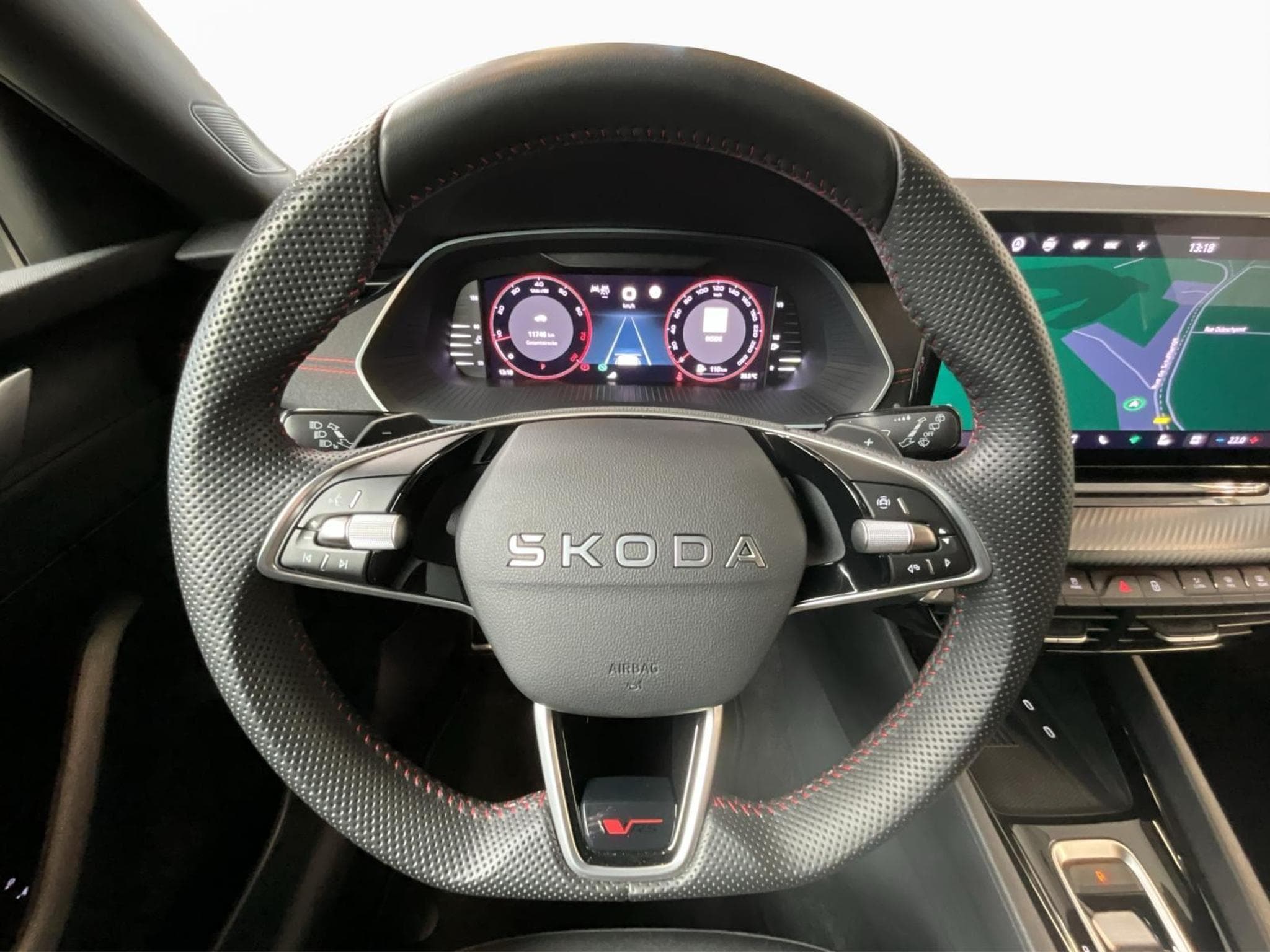 Skoda Octavia RS+DSG+AHK+LED+Navi+Side-Ass. (2025) - Foto 10