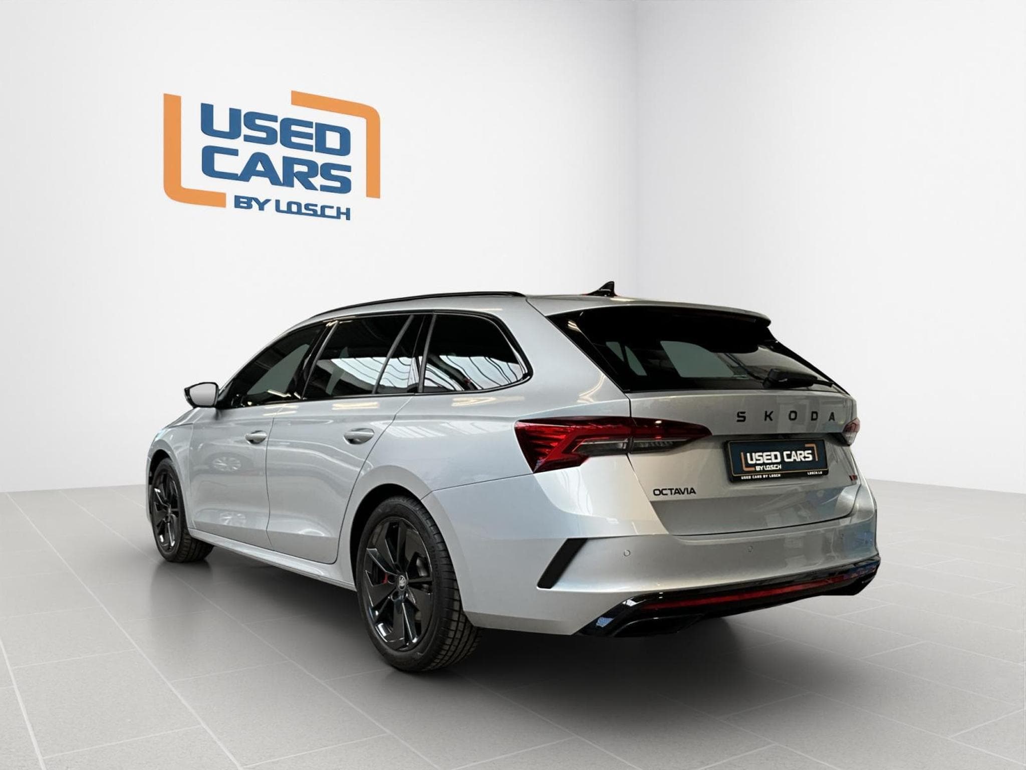 Skoda Octavia RS+DSG+AHK+LED+Navi+Side-Ass. (2025) - Foto 6