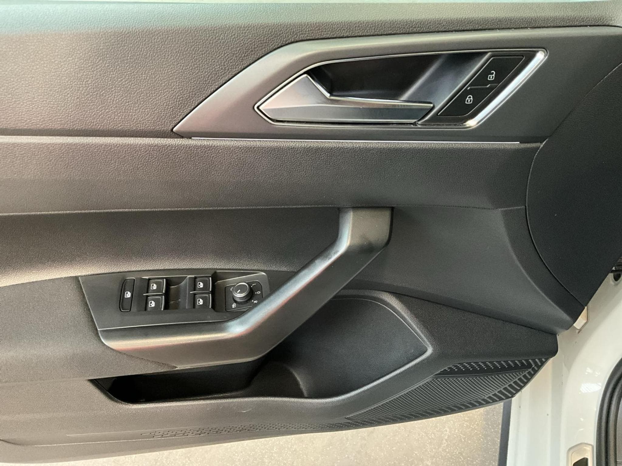 VW Polo R-Line+DSG+IQ-Drive+Matrix-LED+Navi (2022) - Foto 14