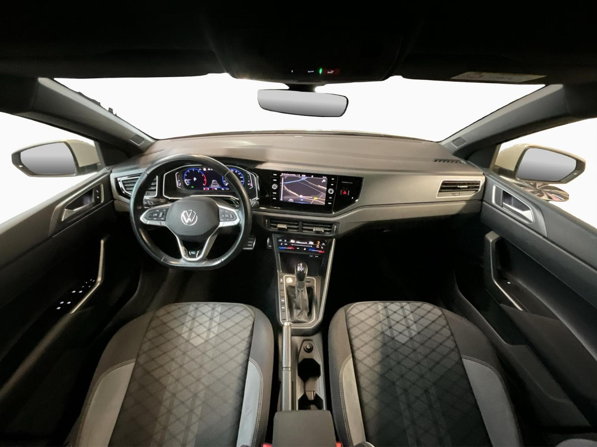 VW Polo R-Line+DSG+IQ-Drive+Matrix-LED+Navi (2022) - Foto 2