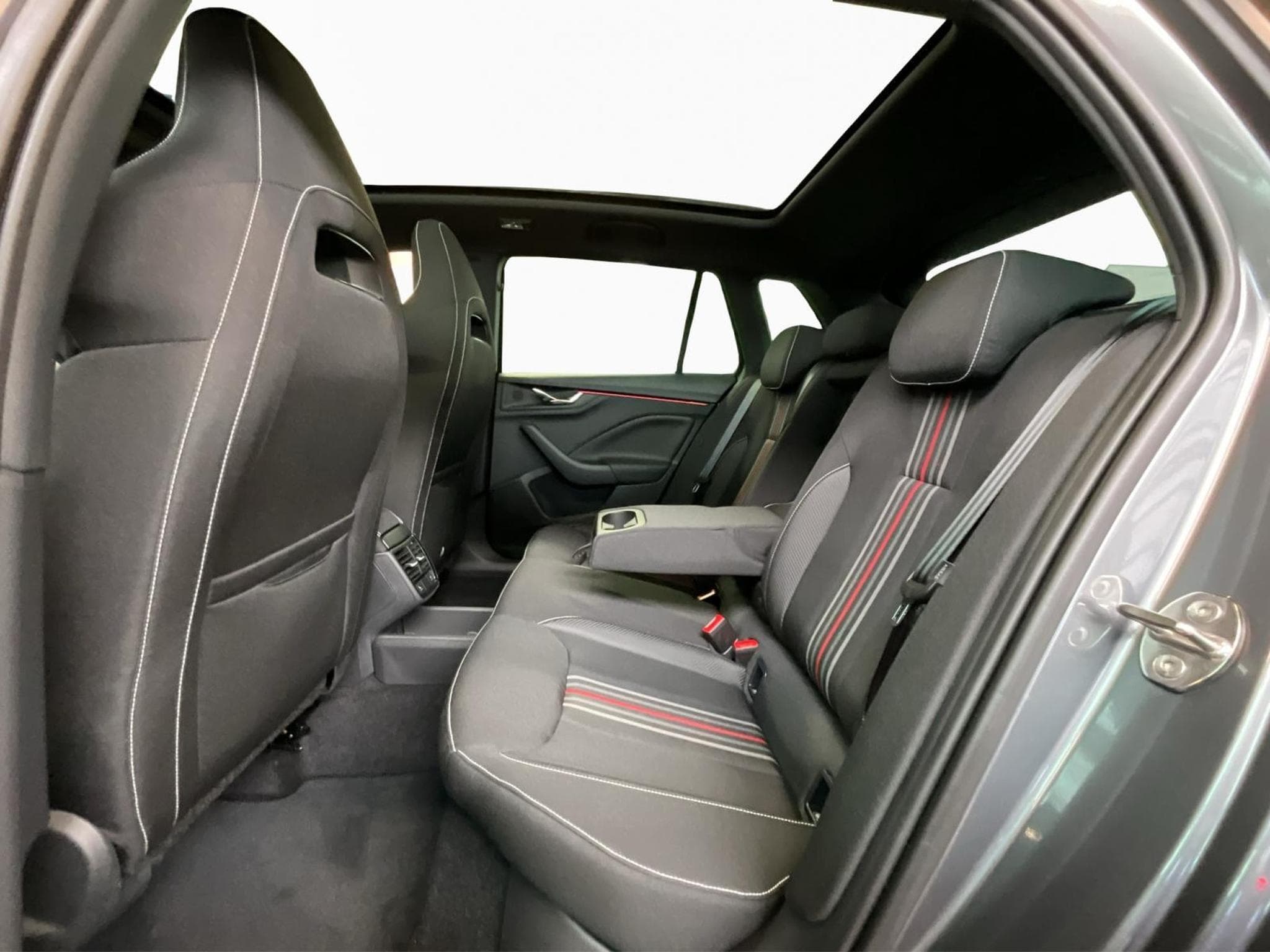 Skoda Kamiq Monte-Carlo+DSG++P.Park&Go+P.Ass+P.Simply-Clever (2025) - Photo 16
