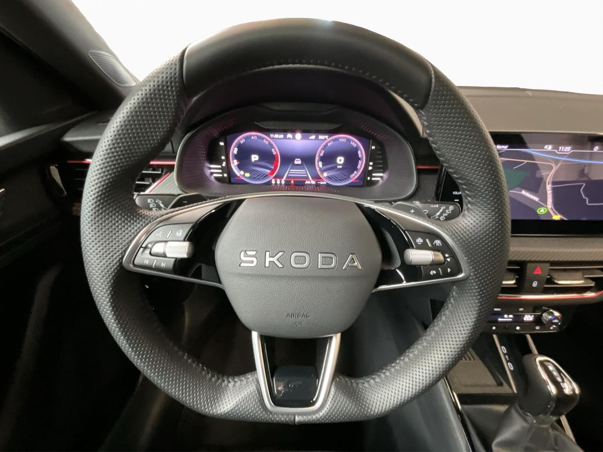 Skoda Kamiq Monte-Carlo+DSG++P.Park&Go+P.Ass+P.Simply-Clever (2025) - Photo 9