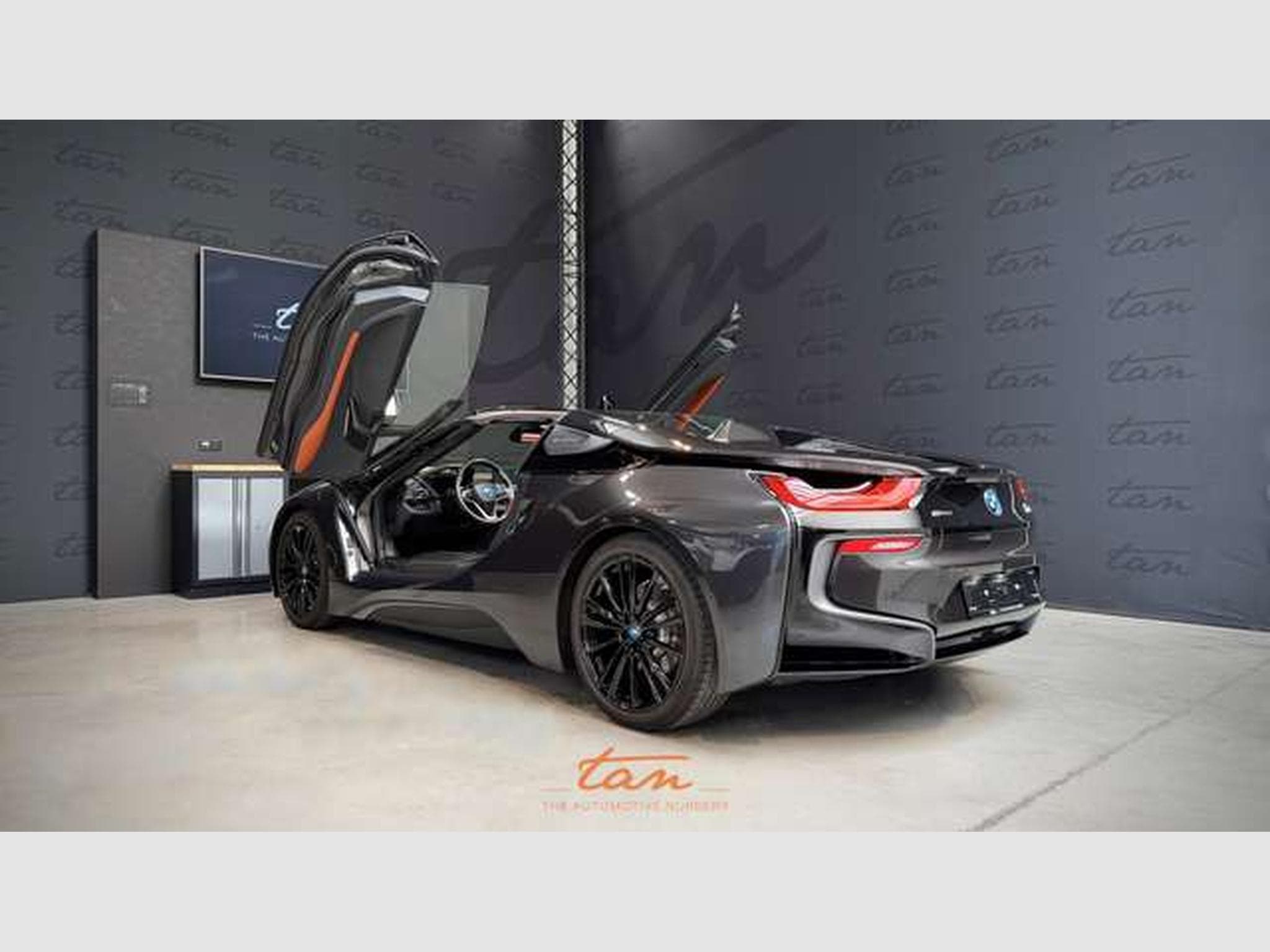 BMW i8 ROADSTER Plug-In Hybrid (11.6kWh) Full Options (2018) - Photo 12