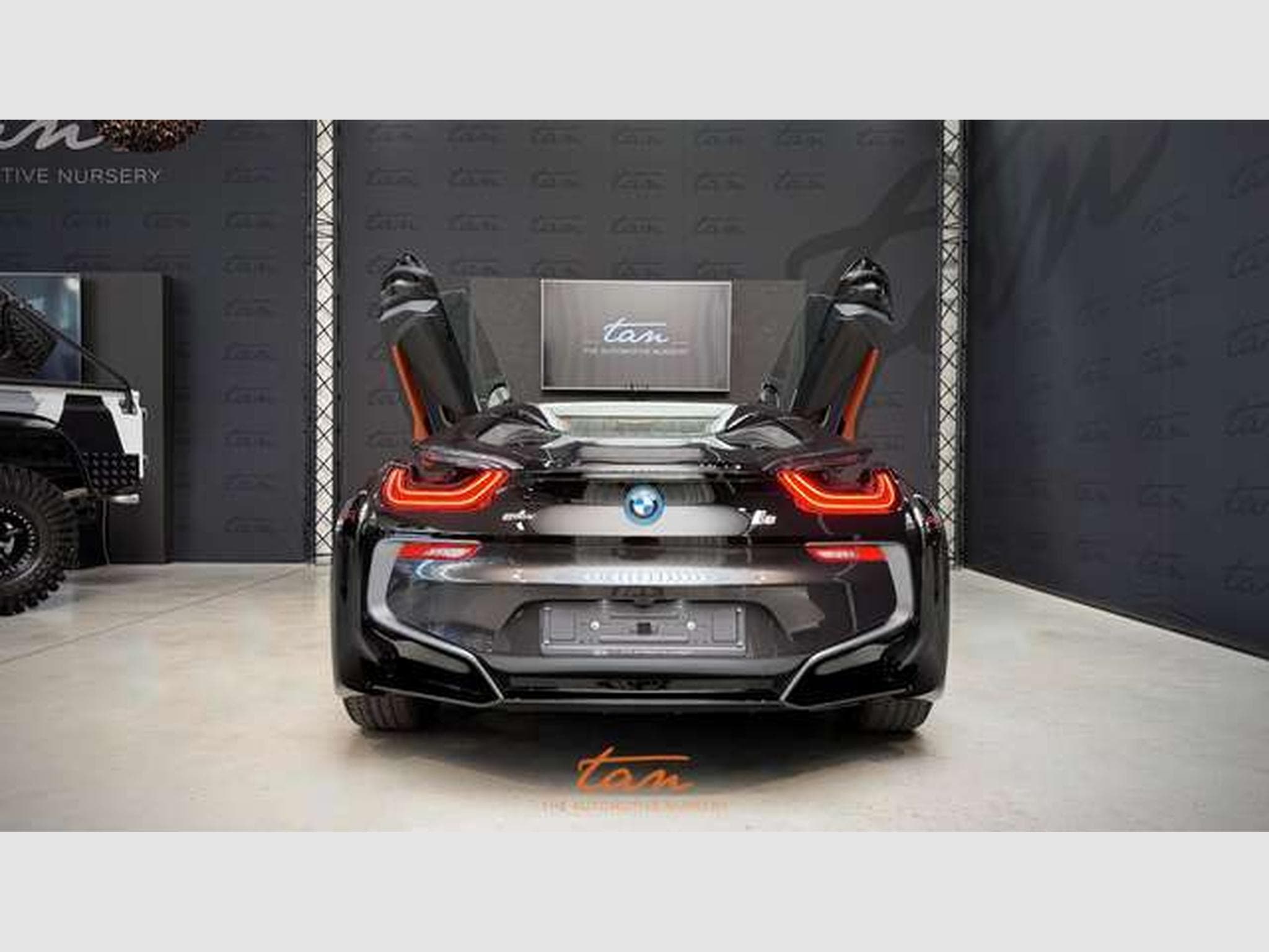 BMW i8 ROADSTER Plug-In Hybrid (11.6kWh) Full Options (2018) - Photo 13