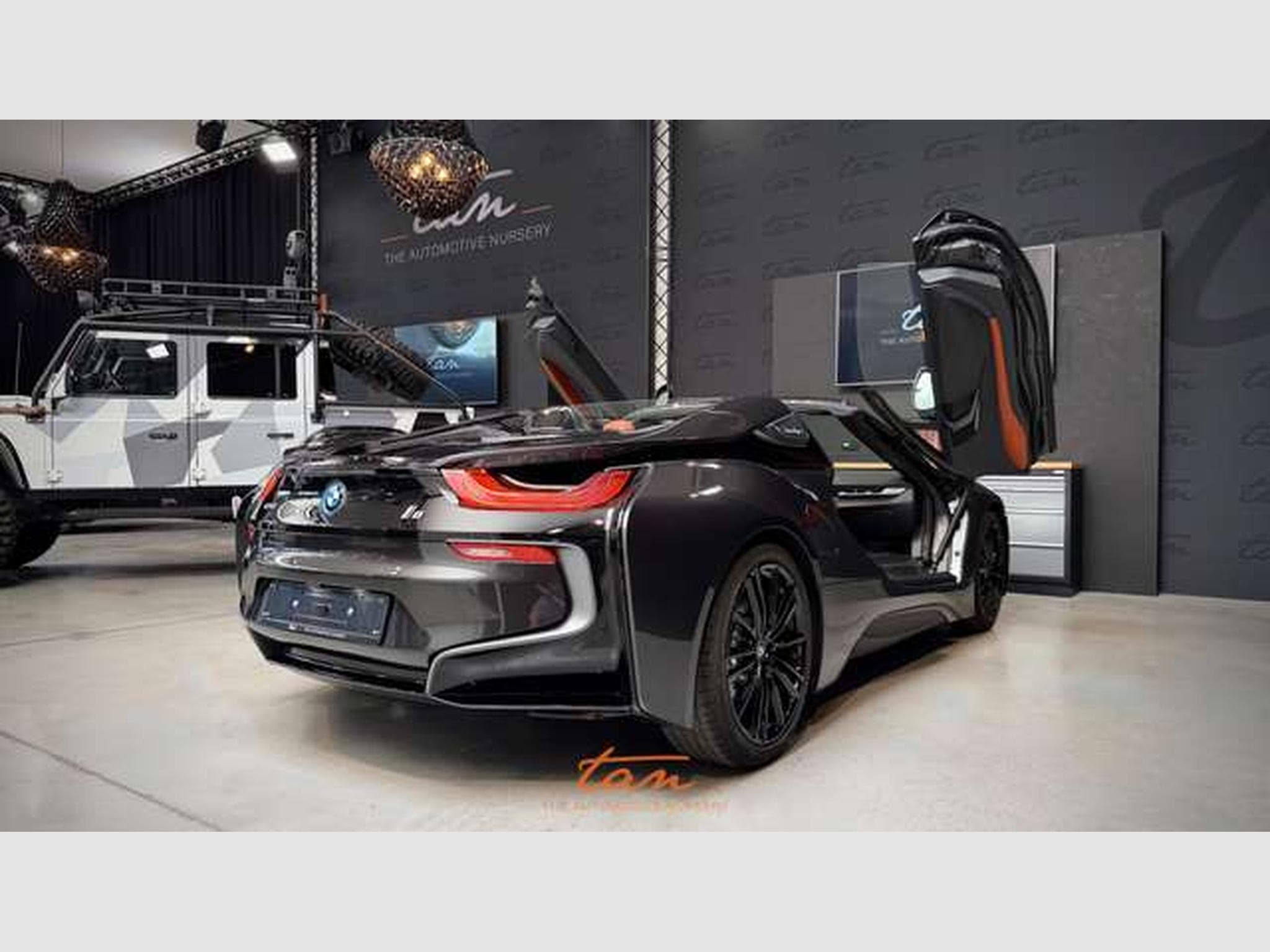 BMW i8 ROADSTER Plug-In Hybrid (11.6kWh) Full Options (2018) - Photo 14
