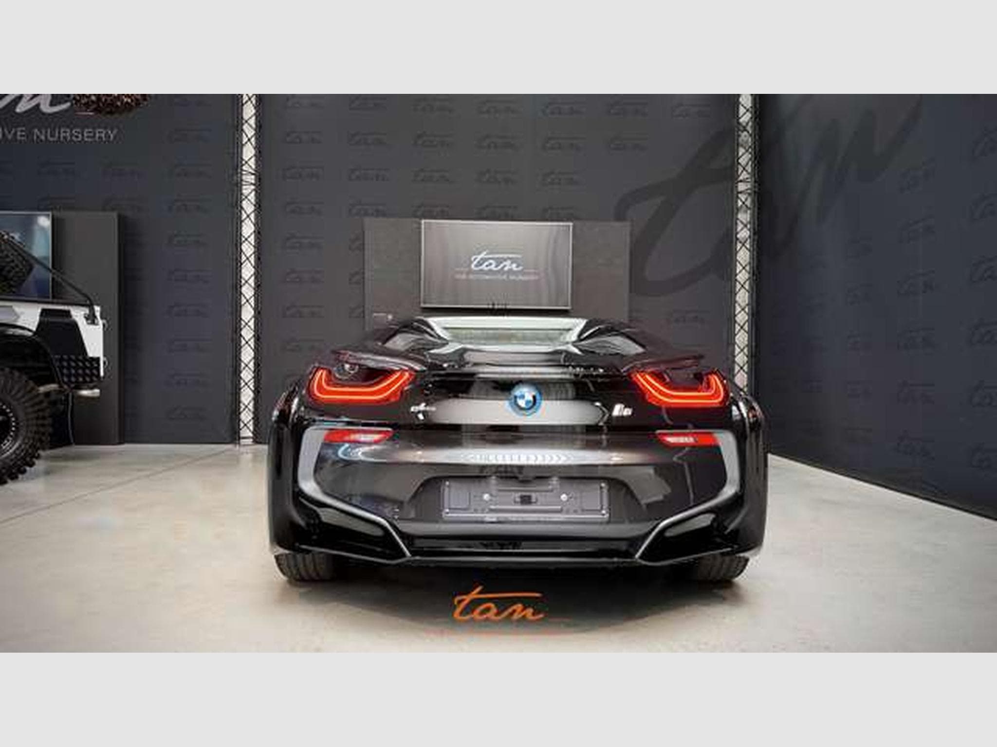 BMW i8 ROADSTER Plug-In Hybrid (11.6kWh) Full Options (2018) - Photo 6