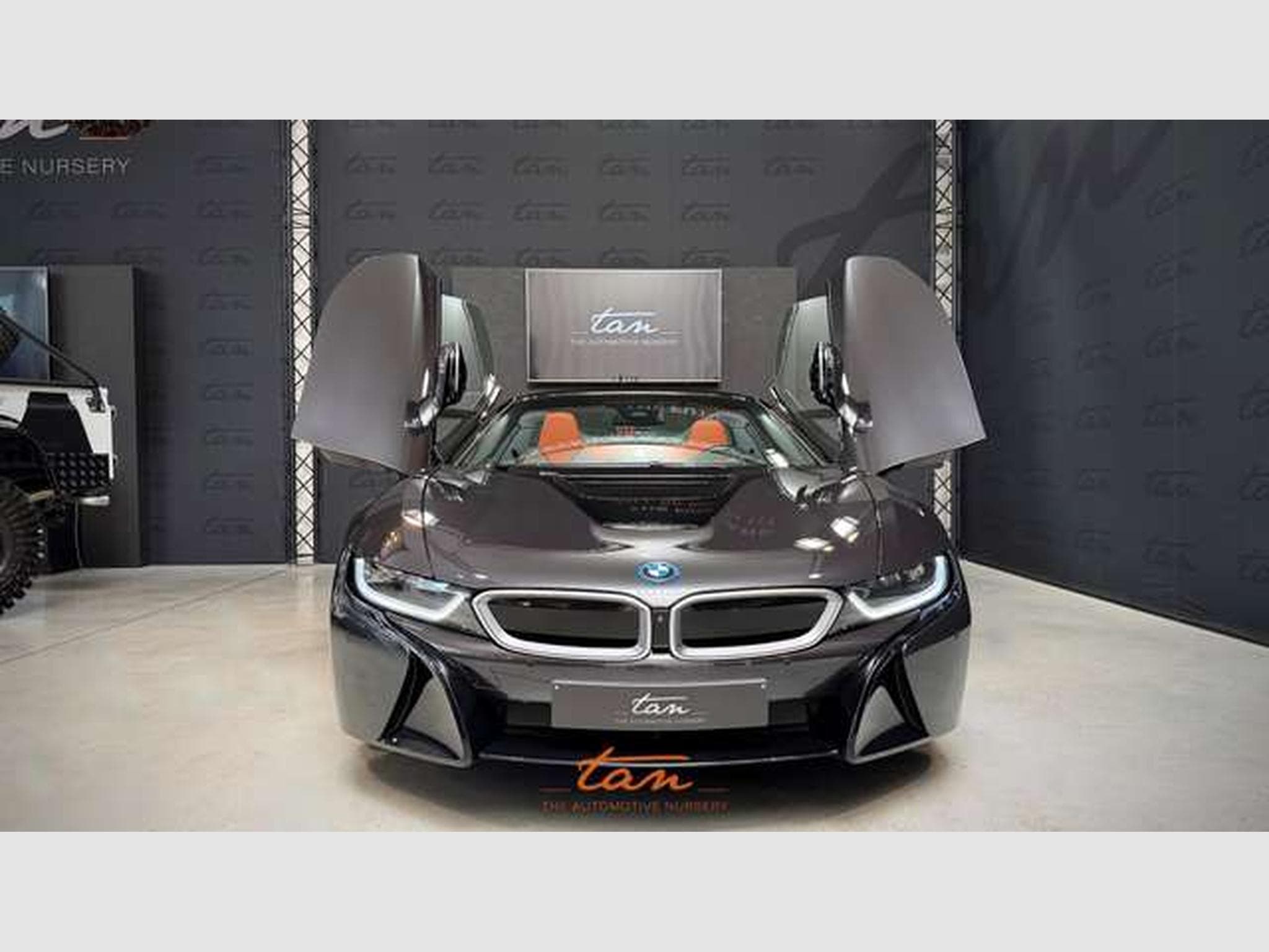 BMW i8 ROADSTER Plug-In Hybrid (11.6kWh) Full Options (2018) - Photo 9