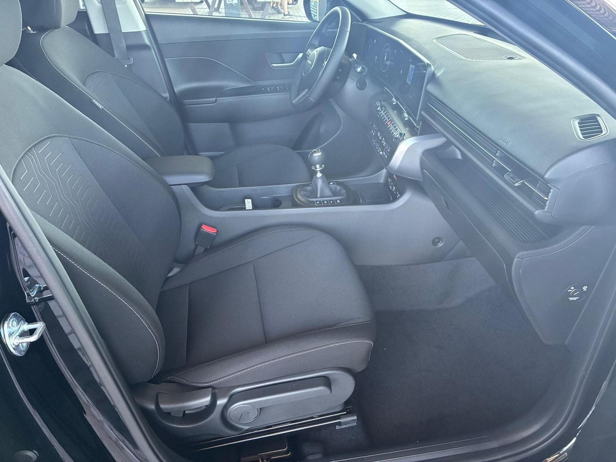 Hyundai Kona Comfort Plus (2025) - Foto 4