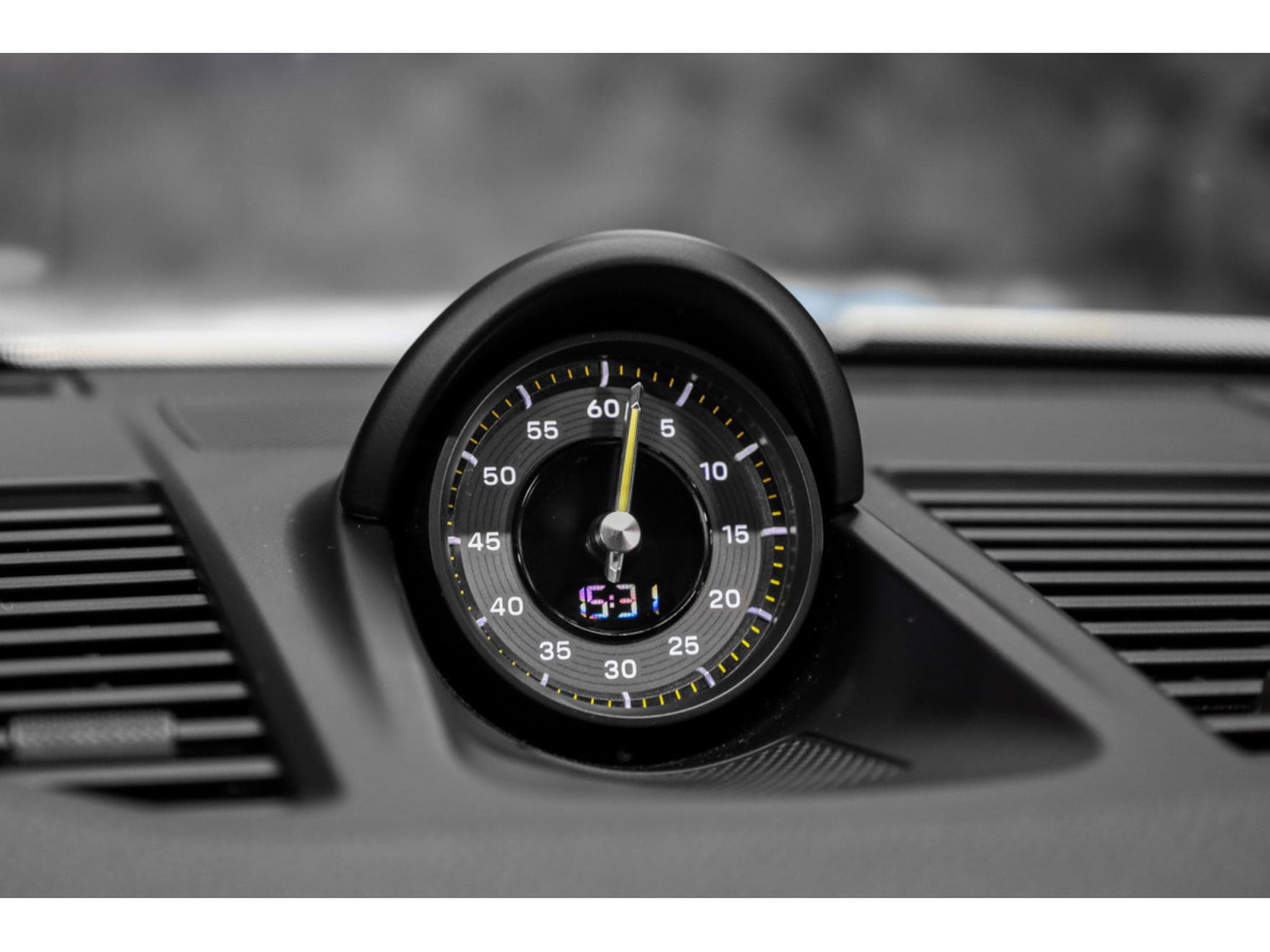 Porsche 911 992.1 GT3 TOURING PDK (2023) - Photo 28