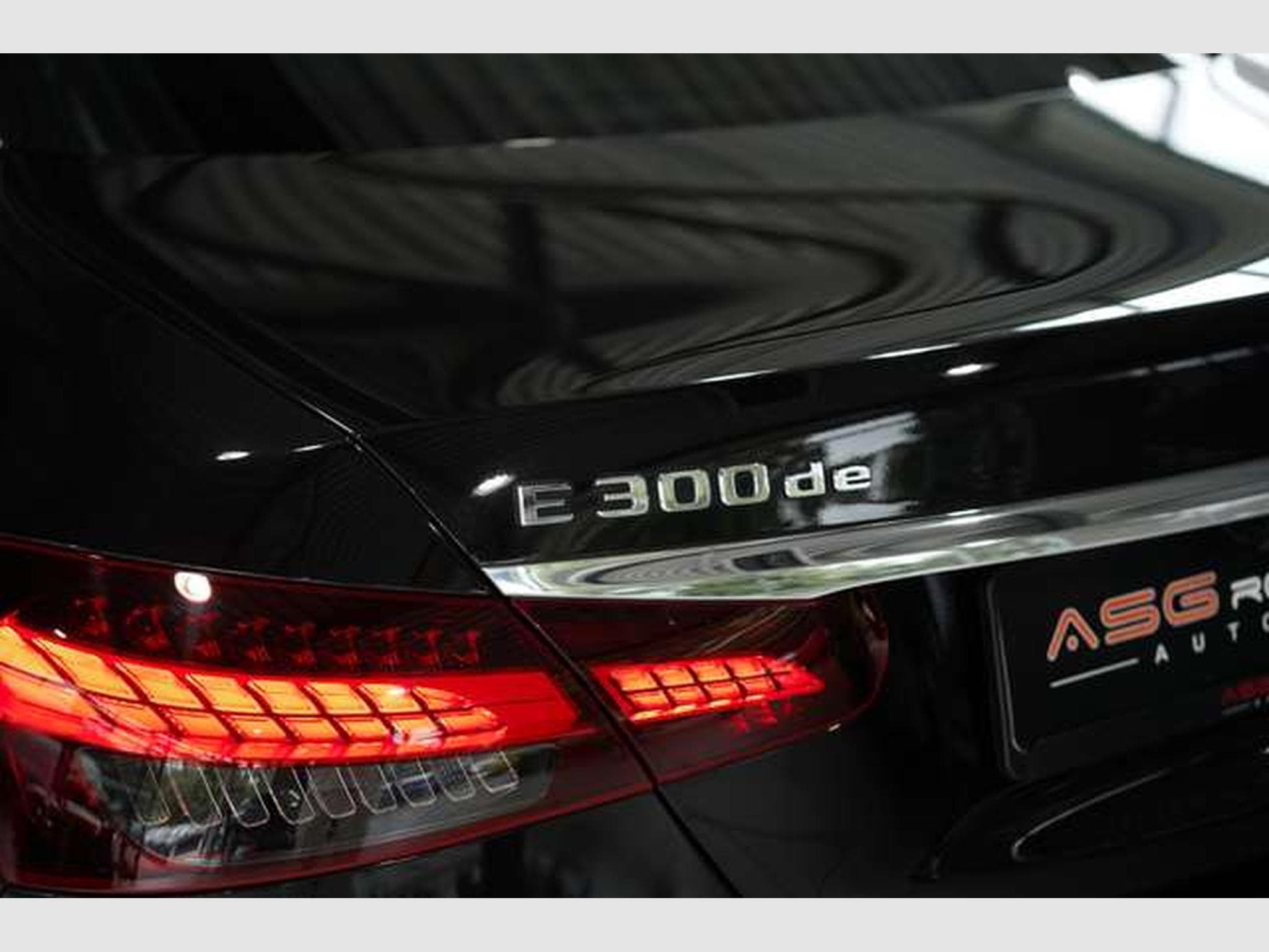Mercedes E 300 de 4M Limousine AMG Line 2.H *Pano *Night (2021) - Photo 14