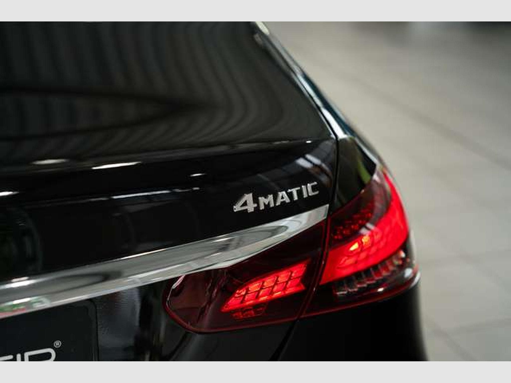 Mercedes E 300 de 4M Limousine AMG Line 2.H *Pano *Night (2021) - Photo 15