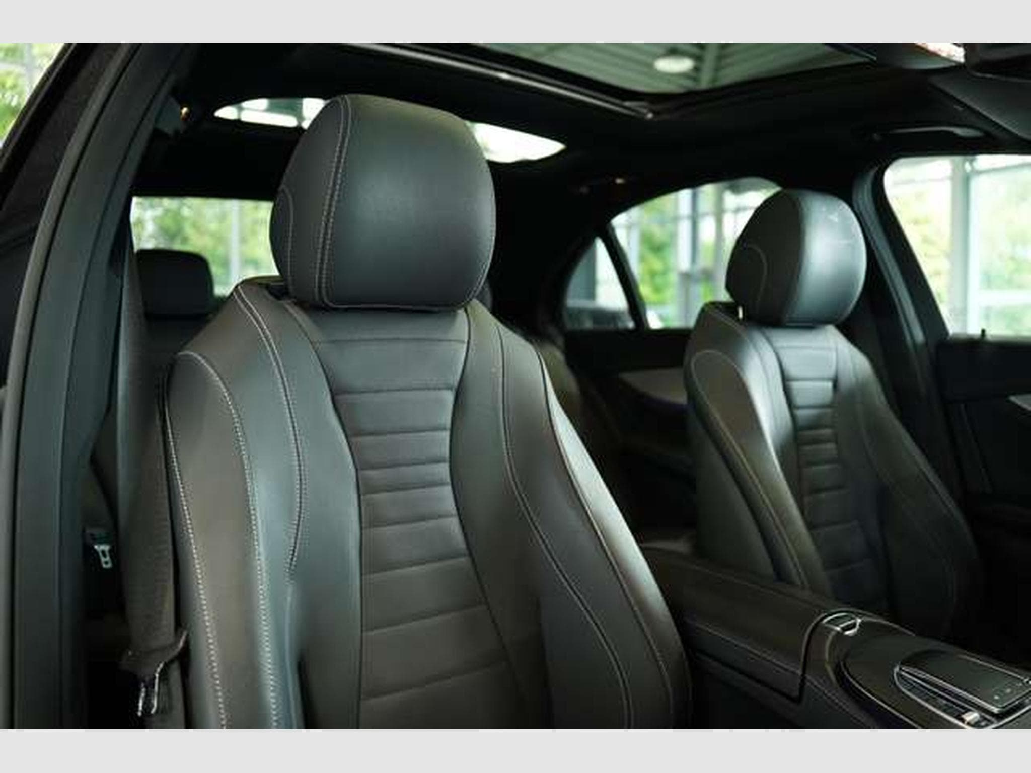 Mercedes E 300 de 4M Limousine AMG Line 2.H *Pano *Night (2021) - Photo 22