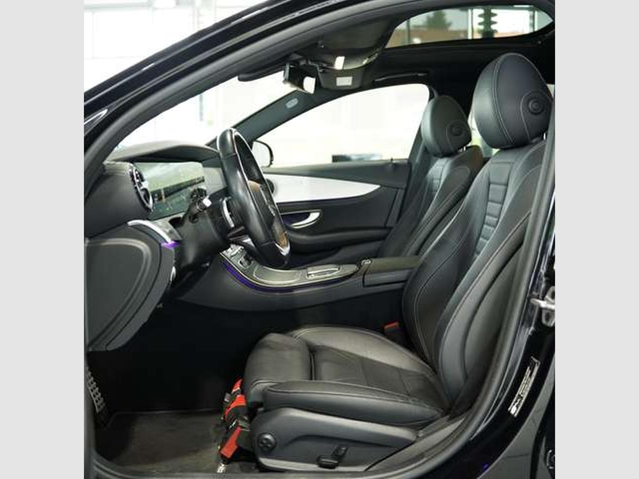 Mercedes E 300 de 4M Limousine AMG Line 2.H *Pano *Night (2021) - Photo 27