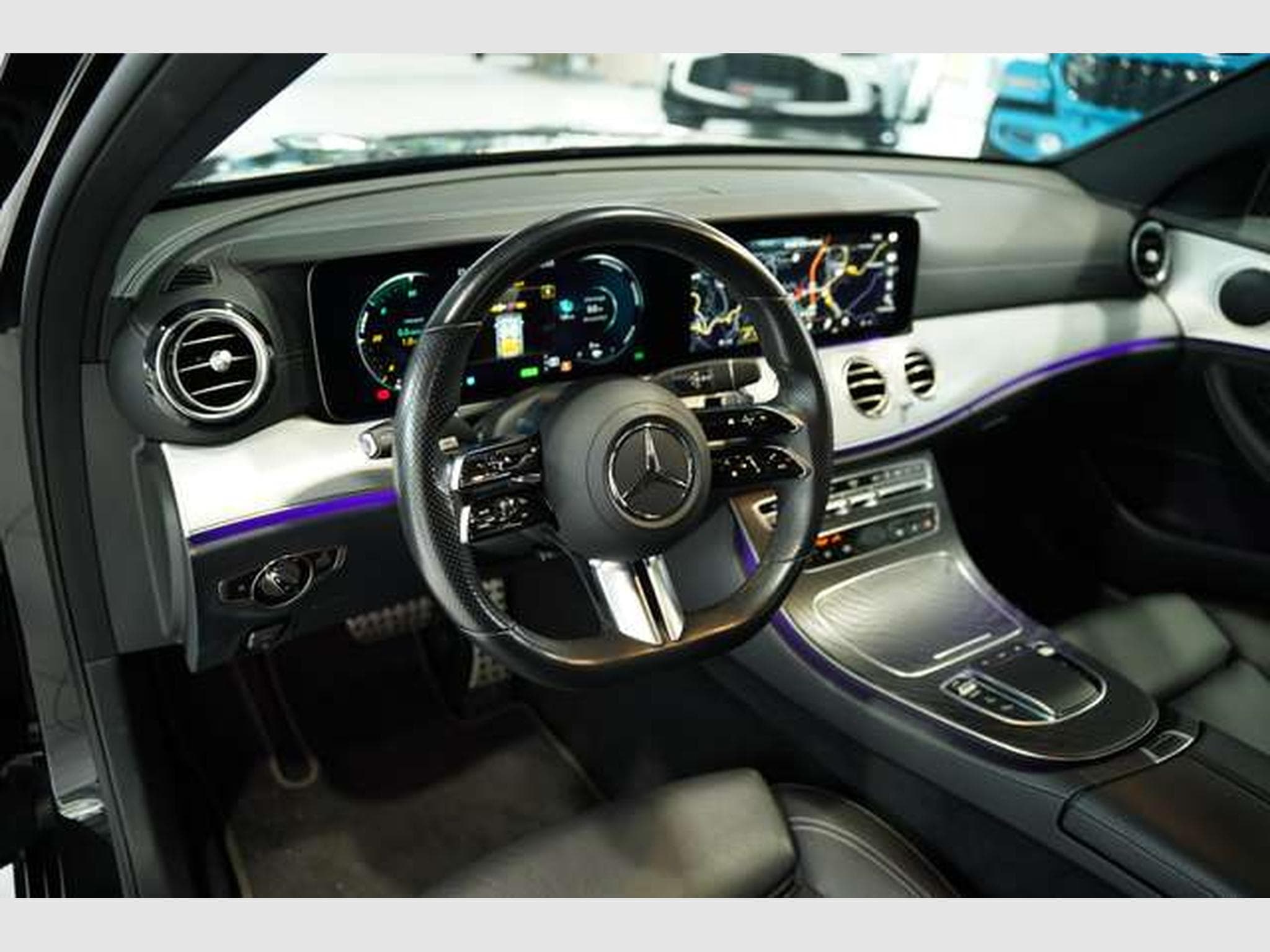 Mercedes E 300 de 4M Limousine AMG Line 2.H *Pano *Night (2021) - Photo 29