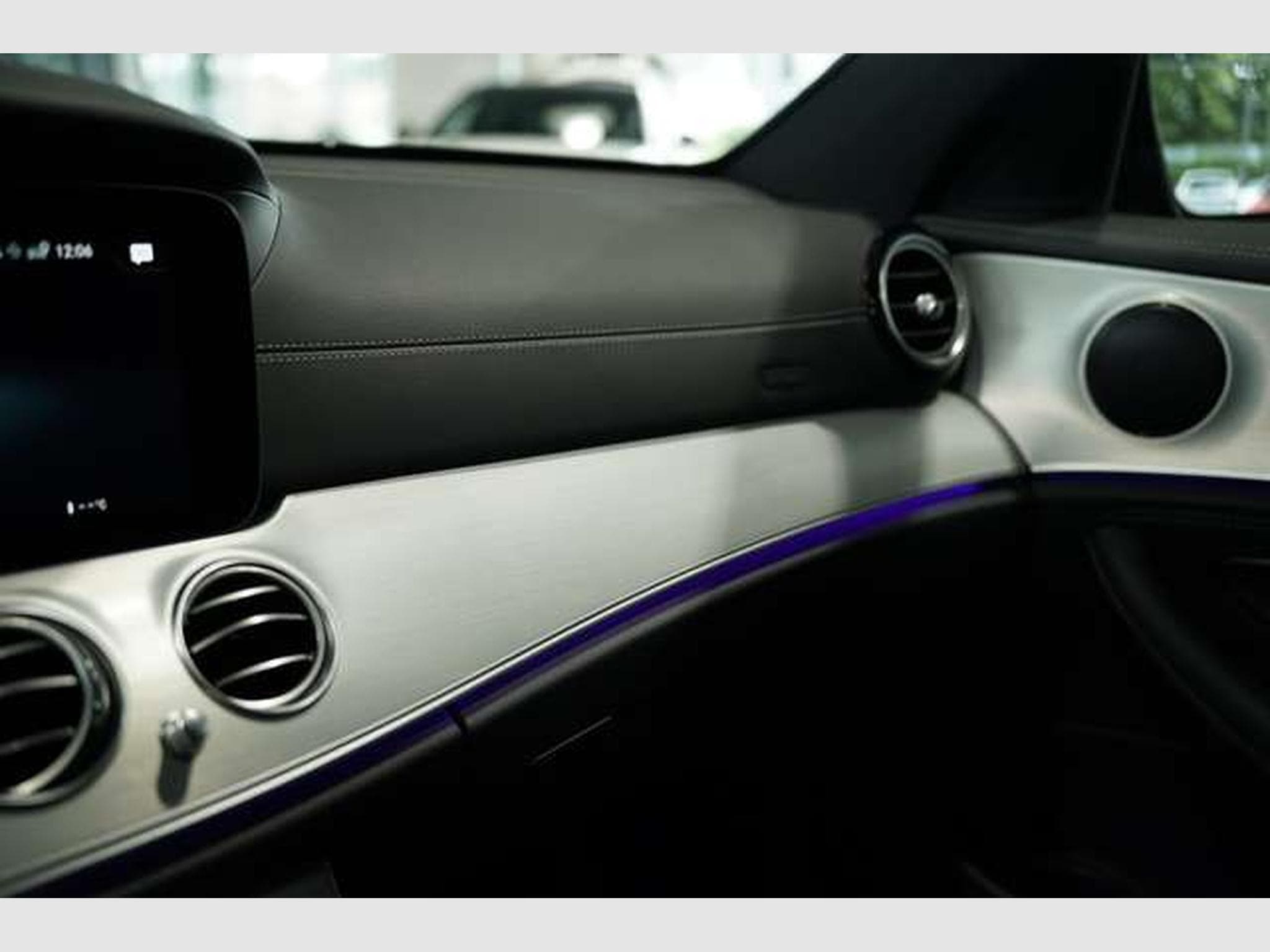 Mercedes E 300 de 4M Limousine AMG Line 2.H *Pano *Night (2021) - Photo 40