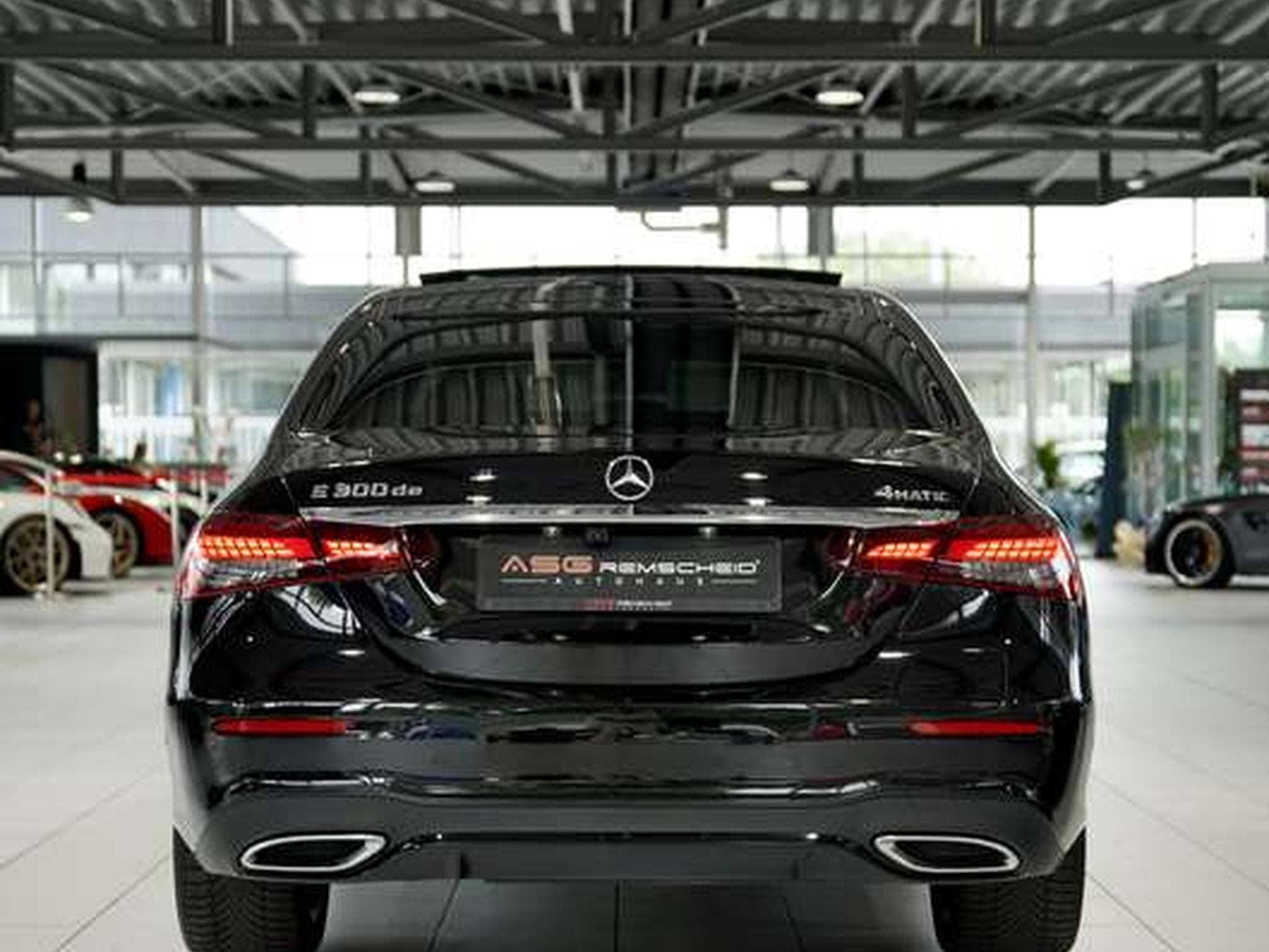 Mercedes E 300 de 4M Limousine AMG Line 2.H *Pano *Night (2021) - Photo 8