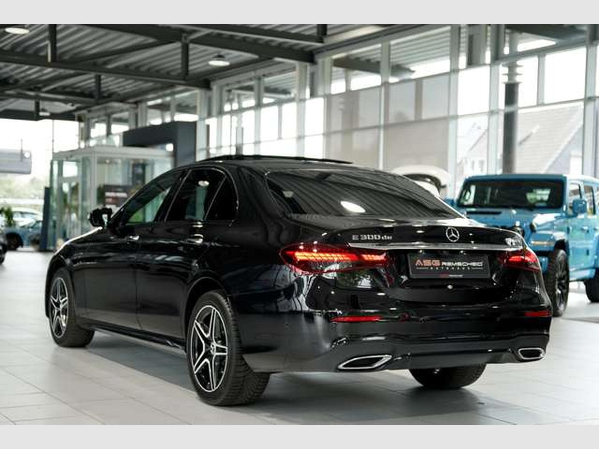 Mercedes E 300 de 4M Limousine AMG Line 2.H *Pano *Night (2021) - Photo 9