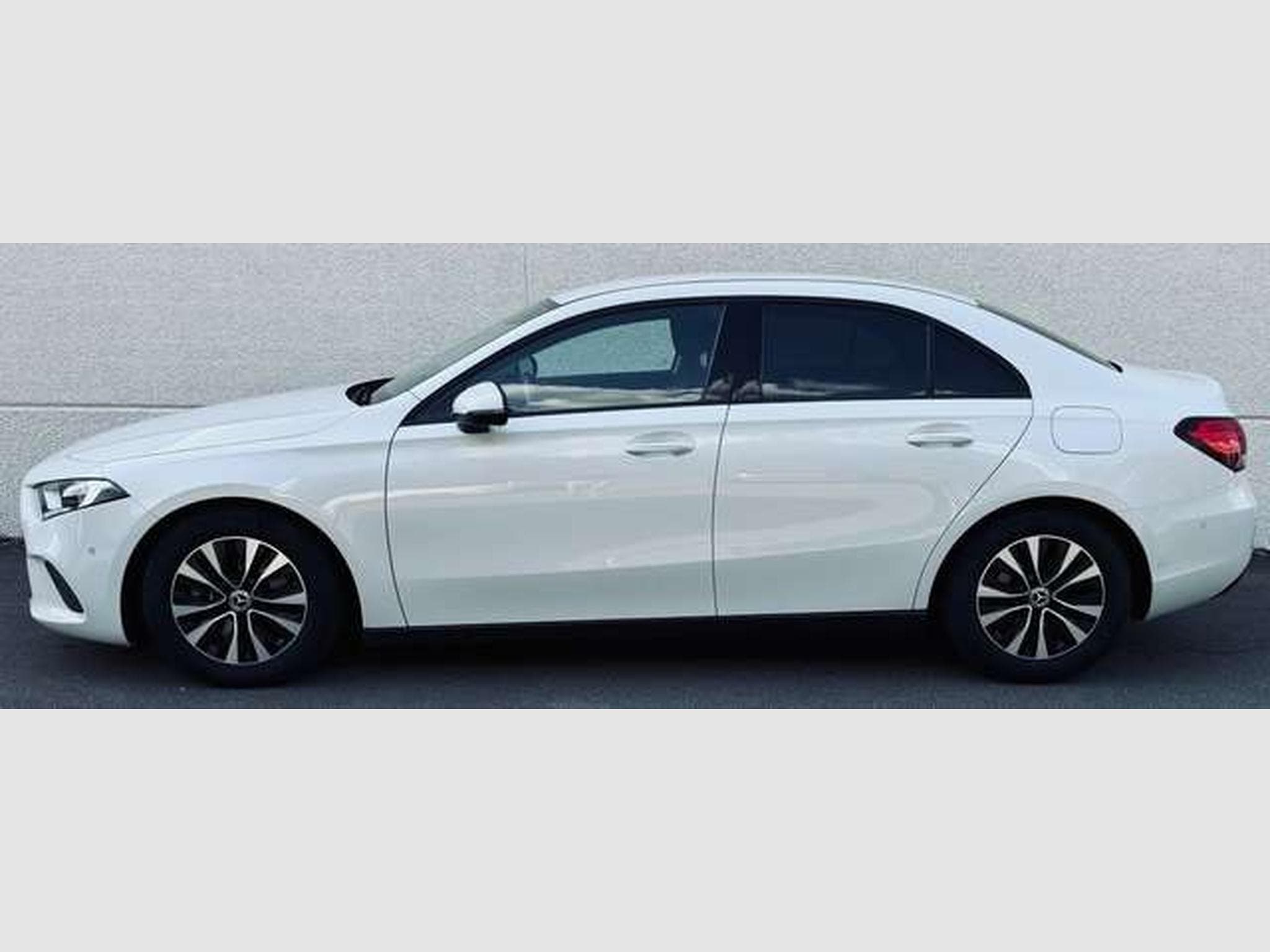 Mercedes A 180 A 180 d Business // 12 Mois De Garantie✅✅✅ (2021) - Photo 4
