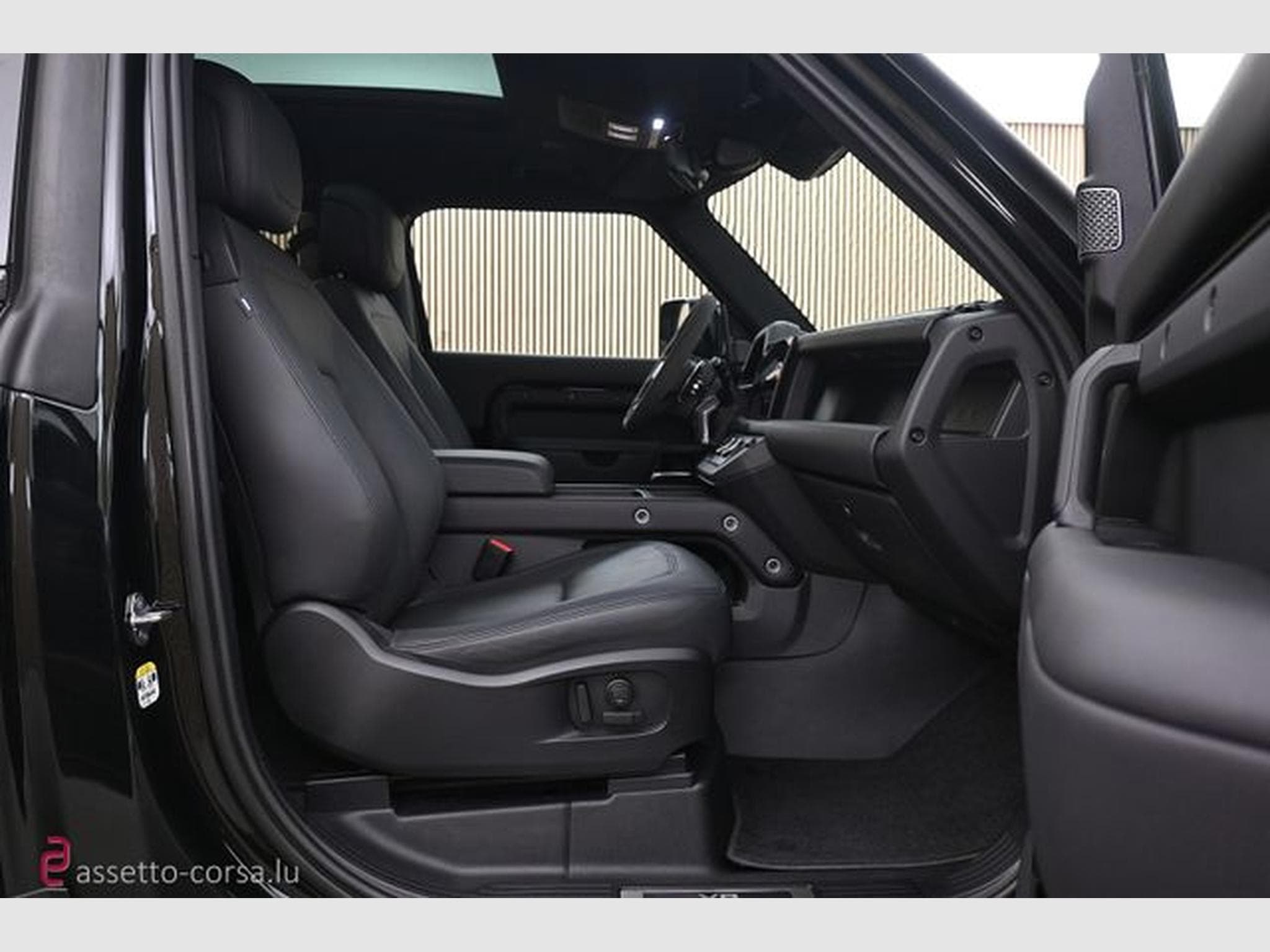 Land-Rover Defender Defender 90 P525 V8*Milltek*Matzker*Urban*AHK (2023) - Photo 23