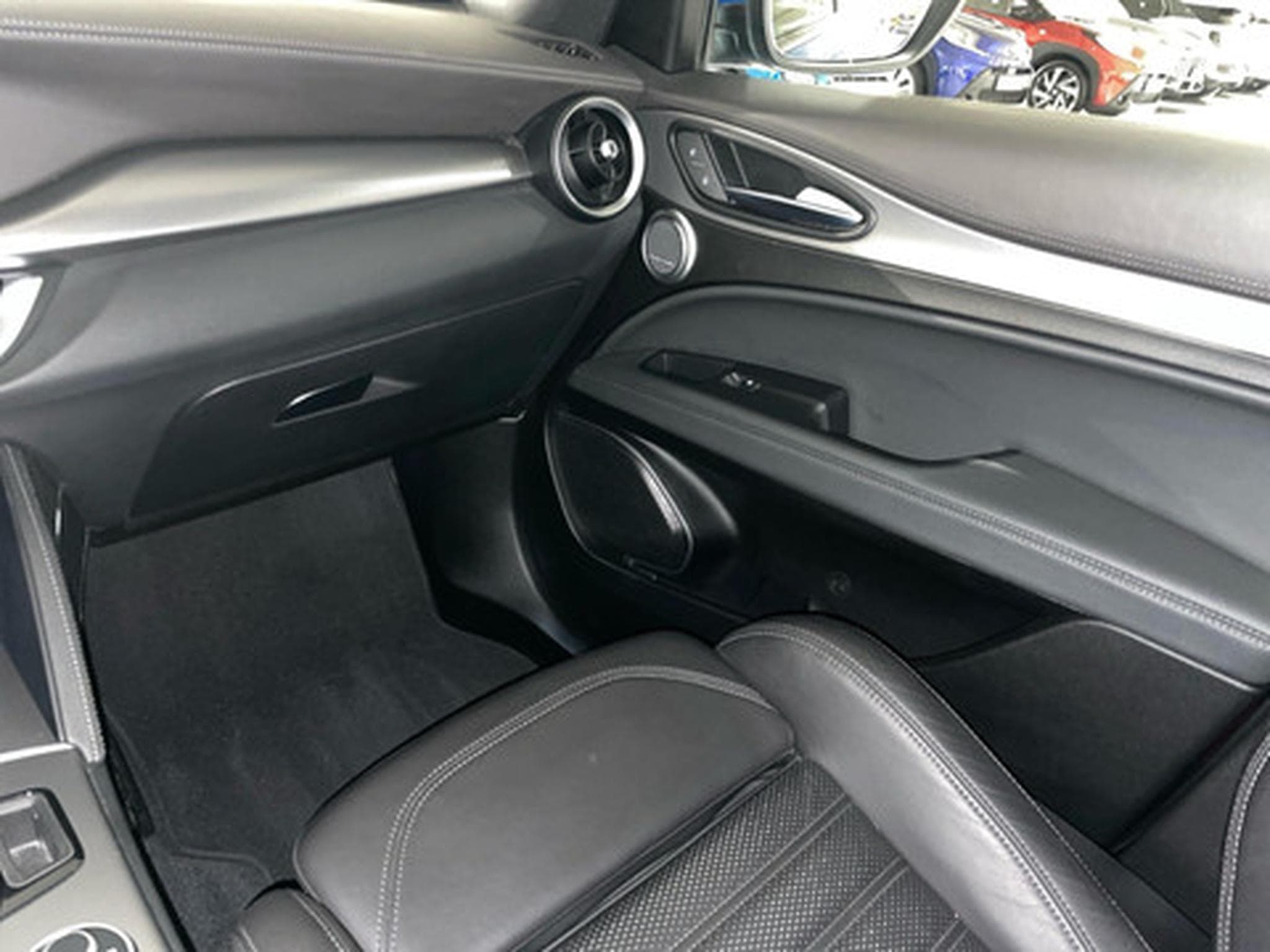 Alfa-Romeo Stelvio 2.1 D 210 Veloce AWD (2021) - Foto 9