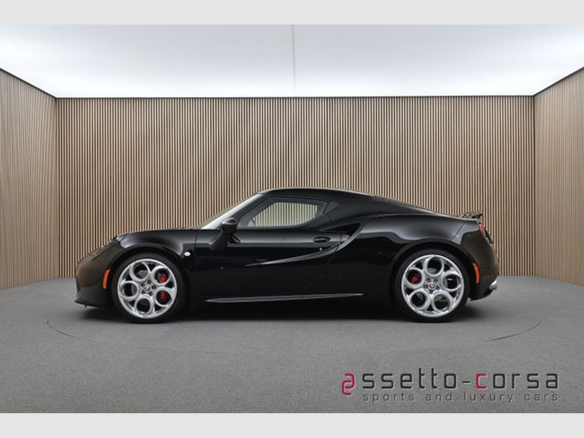 Alfa-Romeo 4C 4C*Carbon*10.379km*Classic Rims* Service history (2019) - Photo 1