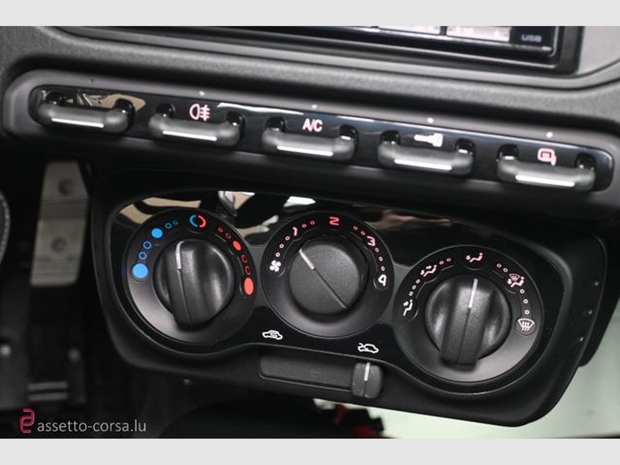 Alfa-Romeo 4C 4C*Carbon*10.379km*Classic Rims* Service history (2019) - Photo 18