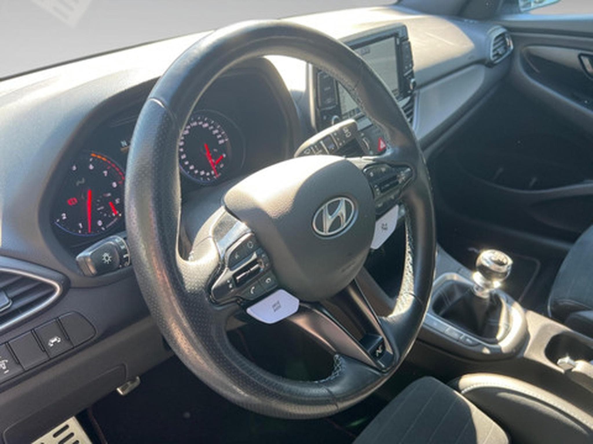 Hyundai i30 N 2.0 T-GDi 202kW N Performance Pack (2018) - Foto 10