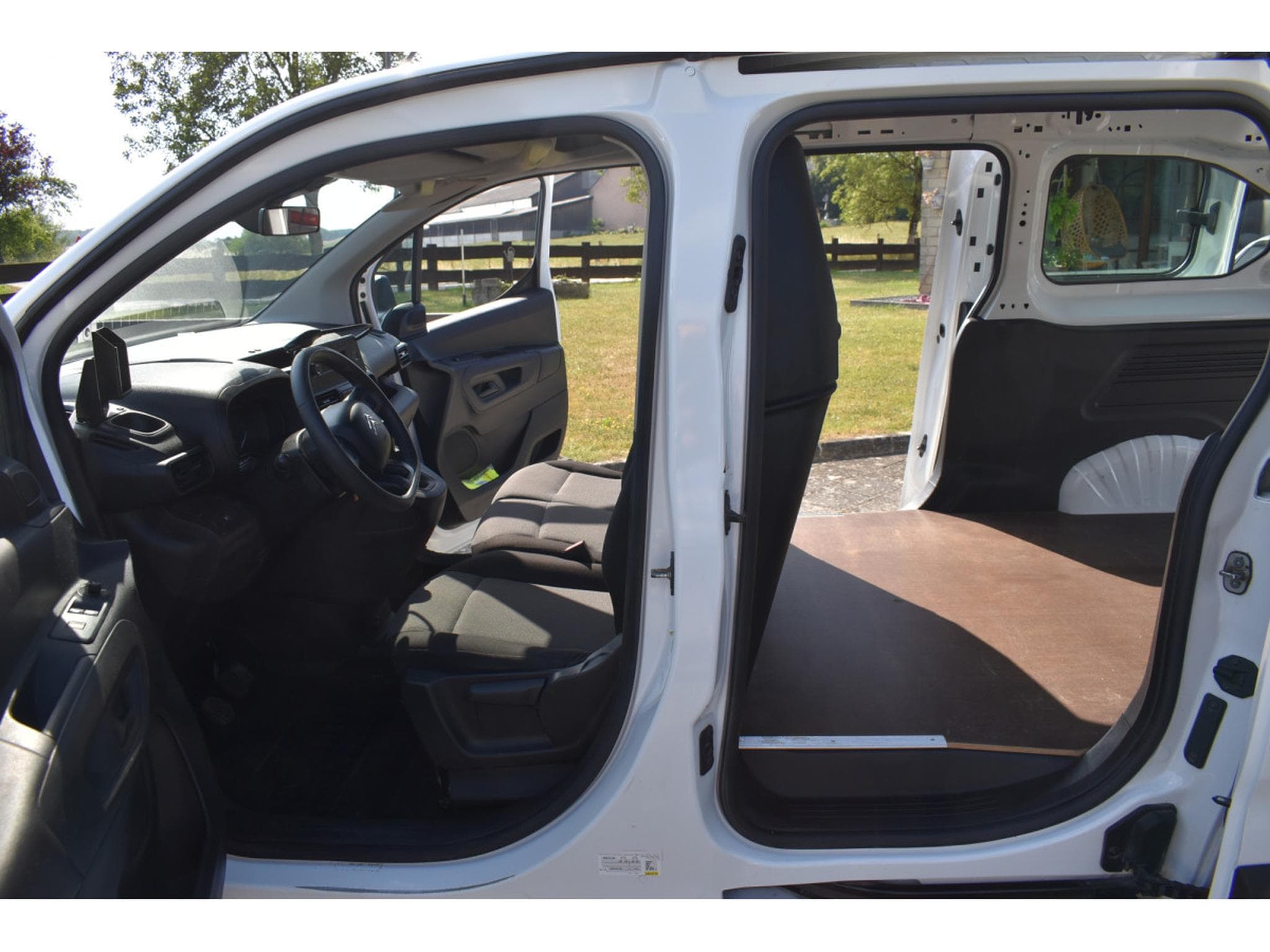 Citroën Berlingo 1,5 DCI Maxi Nouv.Distrib. 3 places très bon état (2021) - Photo 8