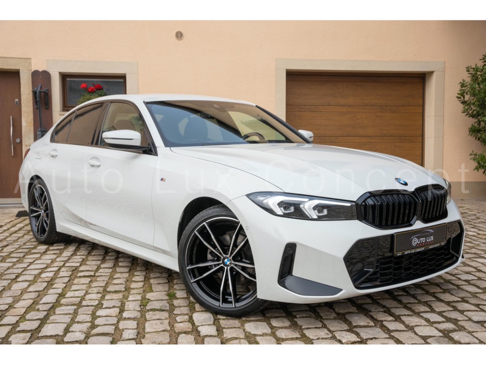 BMW 320 d xDrive M Sport (2023) - Photo 2