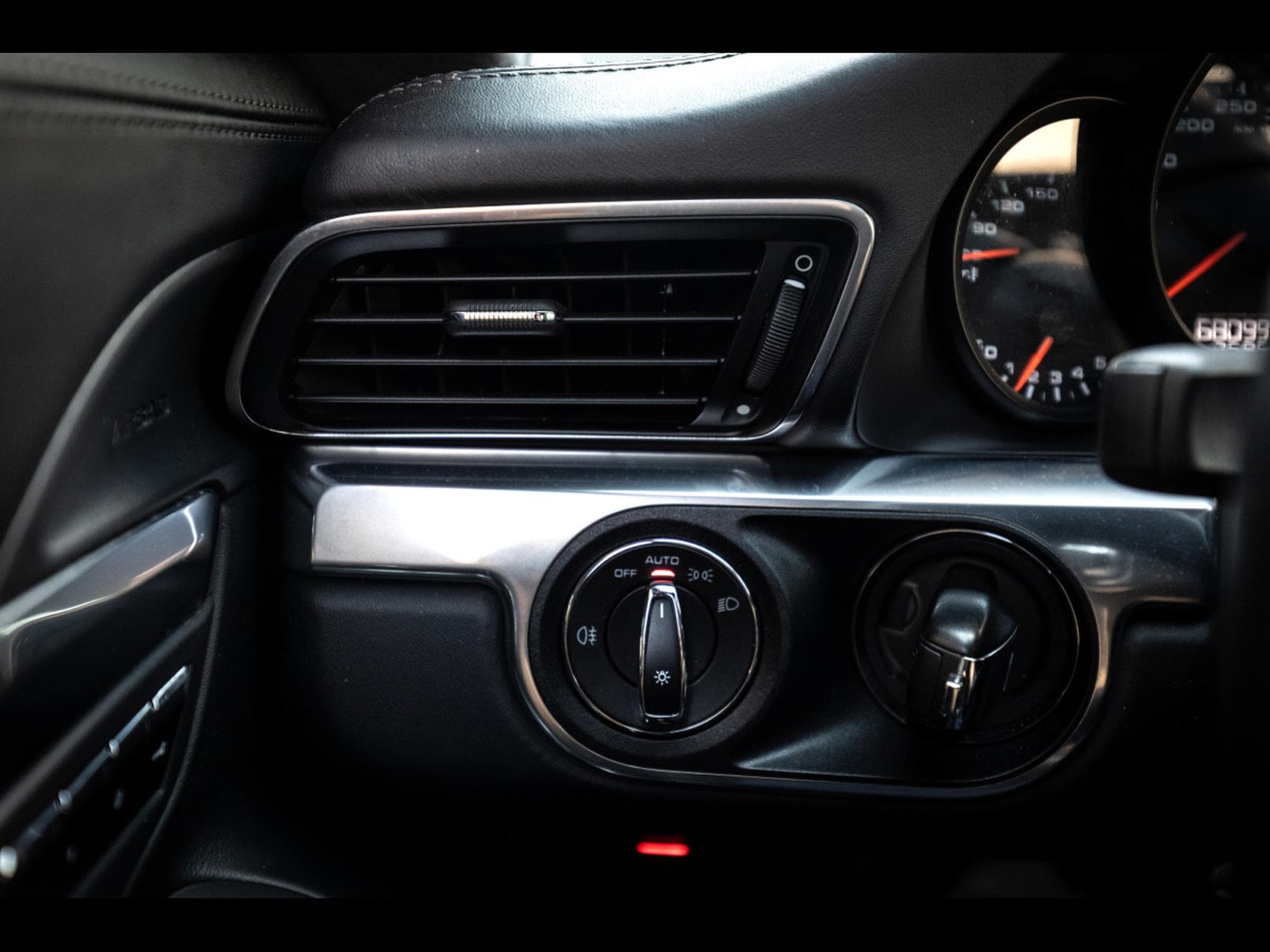 Porsche 911 (991.1) CARRERA 4S COUPE PDK - GT-SILVER (2014) - Photo 22
