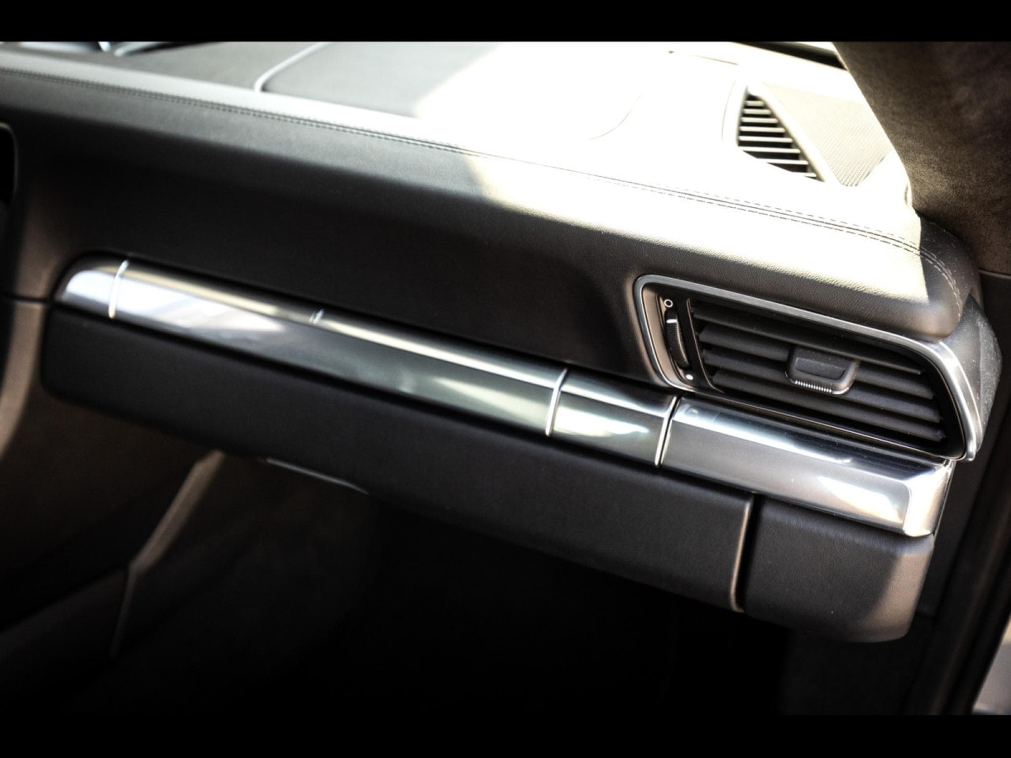 Porsche 911 .1 911 CARRERA 4S COUPE PDK - GT-SILVER (2014) - Photo 13