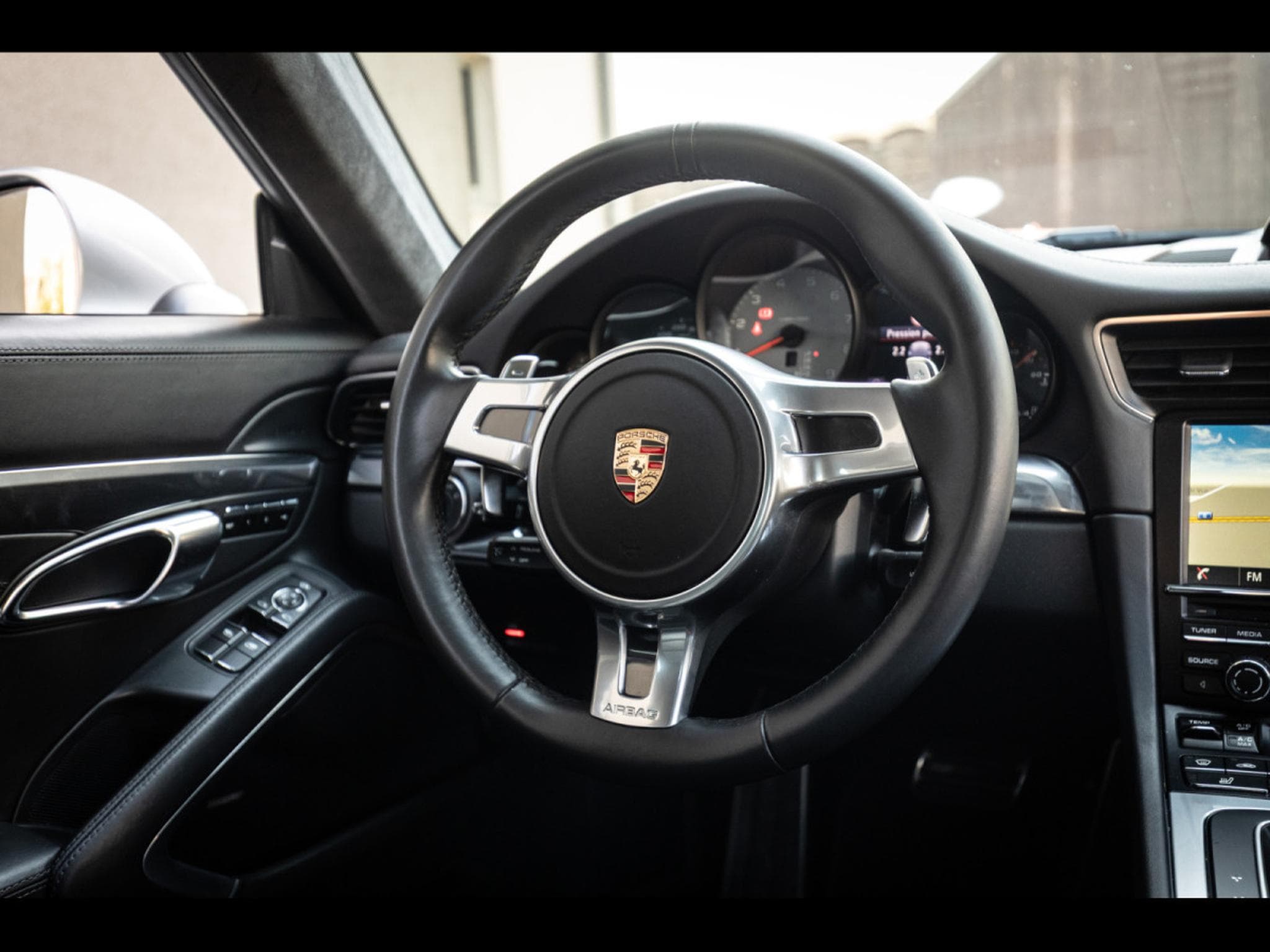 Porsche 911 .1 911 CARRERA 4S COUPE PDK - GT-SILVER (2014) - Photo 16