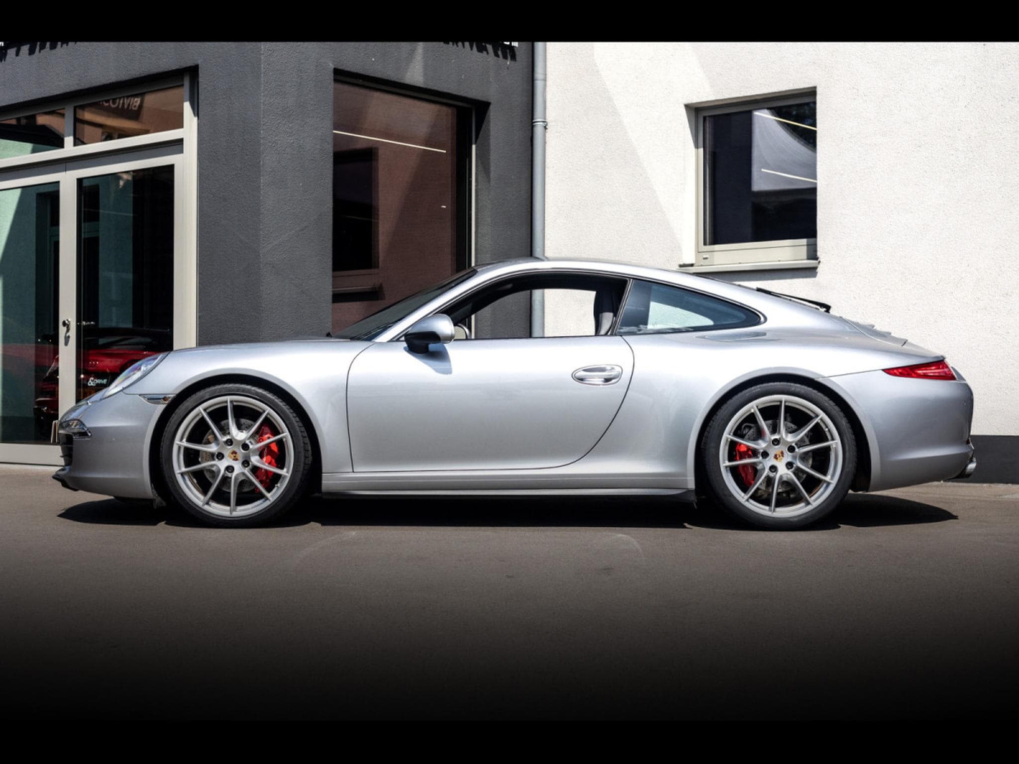Porsche 911 .1 911 CARRERA 4S COUPE PDK - GT-SILVER (2014) - Photo 2