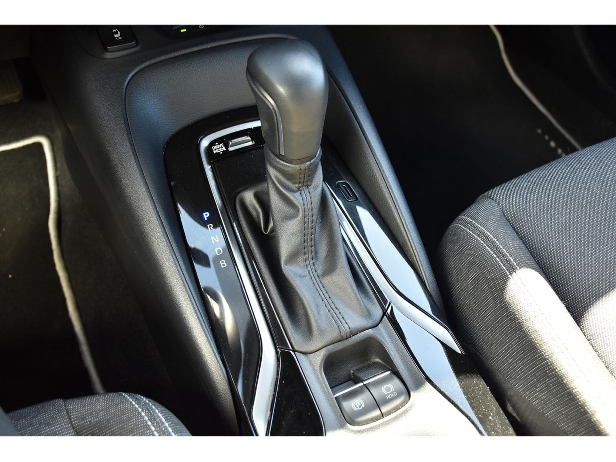 Toyota Corolla Touring Sports 1.8 Hybrid Dynamic e-CVT ACC LANE GPS CAM 1°M (2023) - Photo 14