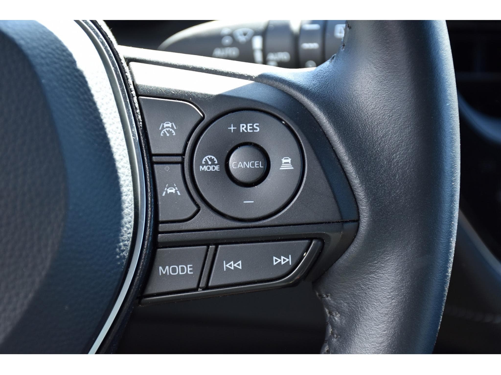 Toyota Corolla Touring Sports 1.8 Hybrid Dynamic e-CVT ACC LANE GPS CAM 1°M (2023) - Photo 15