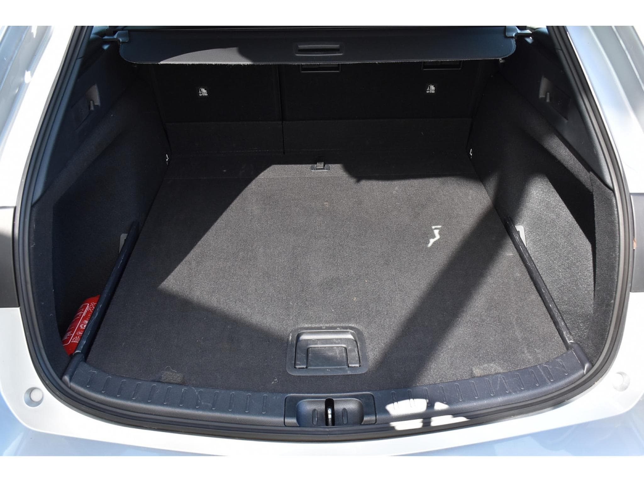 Toyota Corolla Touring Sports 1.8 Hybrid Dynamic e-CVT ACC LANE GPS CAM 1°M (2023) - Photo 17
