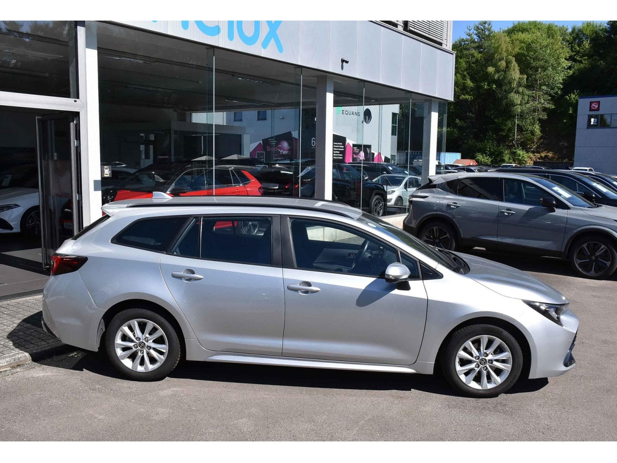 Toyota Corolla Touring Sports 1.8 Hybrid Dynamic e-CVT ACC LANE GPS CAM 1°M (2023) - Photo 3