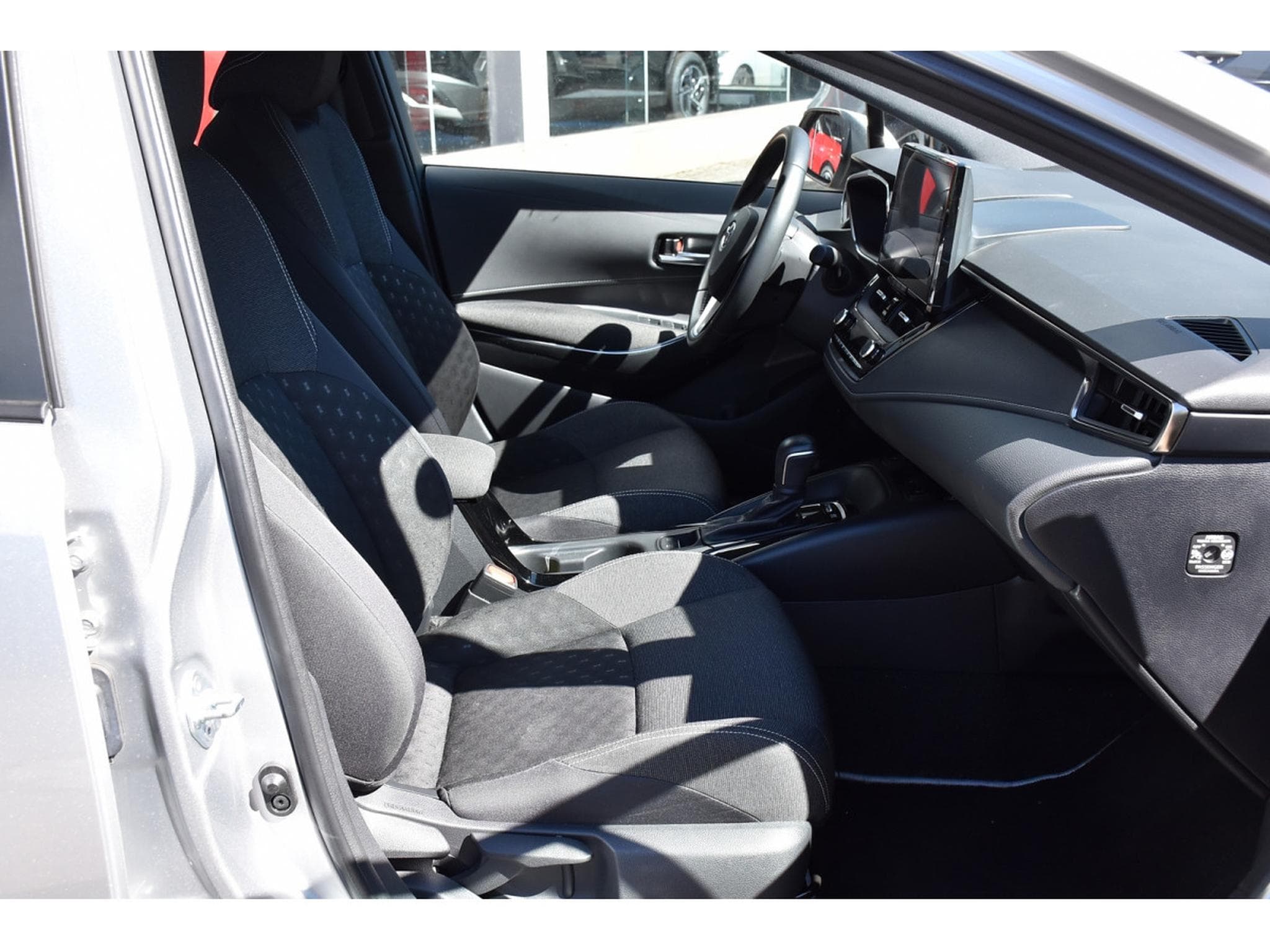 Toyota Corolla Touring Sports 1.8 Hybrid Dynamic e-CVT ACC LANE GPS CAM 1°M (2023) - Photo 7
