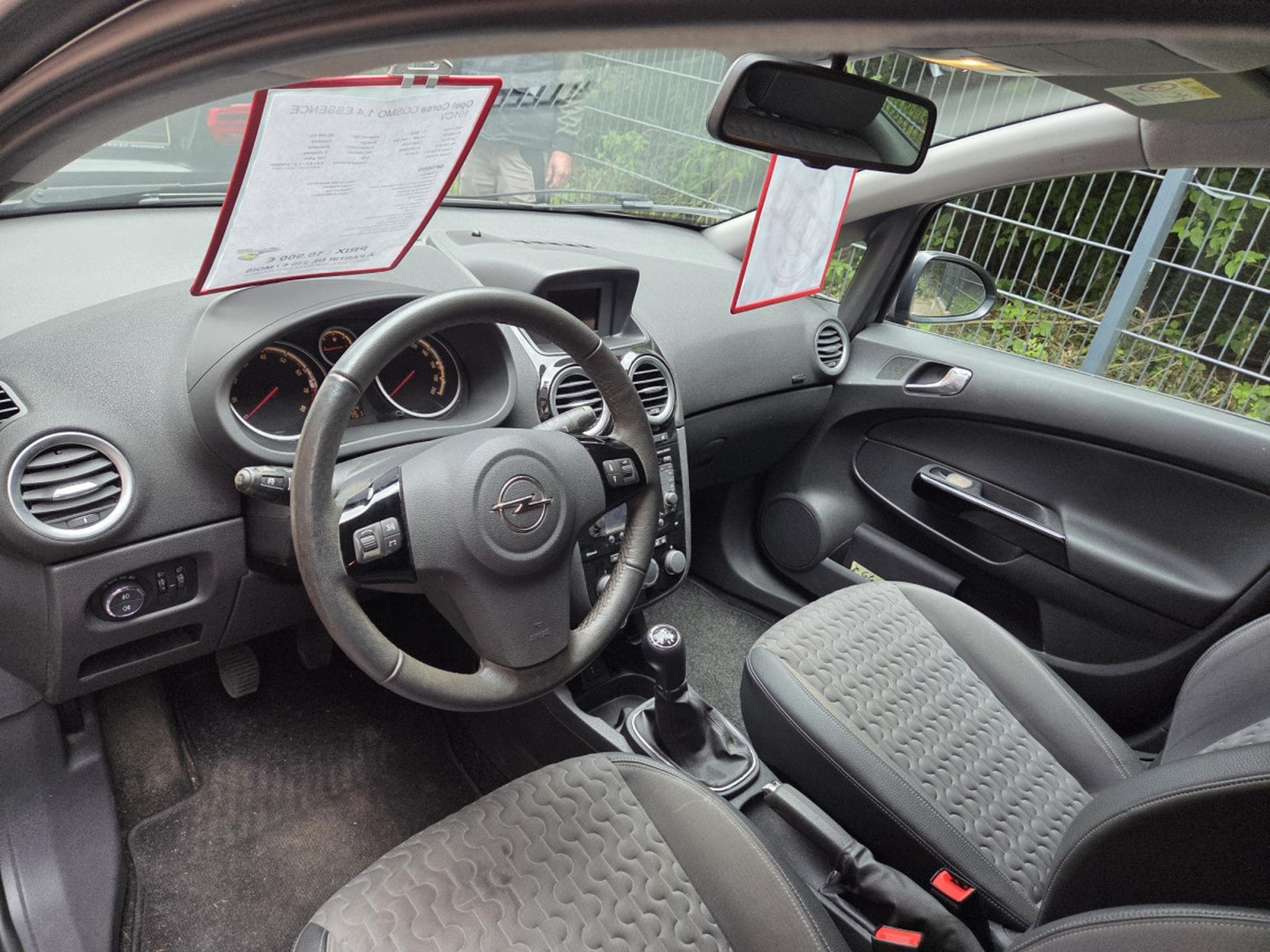 Opel Corsa COSMO 1.4 ESSENCE 101CV (2014) - Photo 5