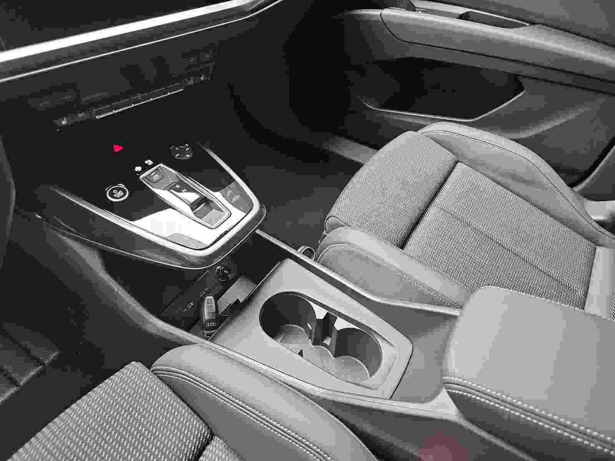 Audi Q4 e-tron 45 S-line 82 KWH (2025) - Foto 10