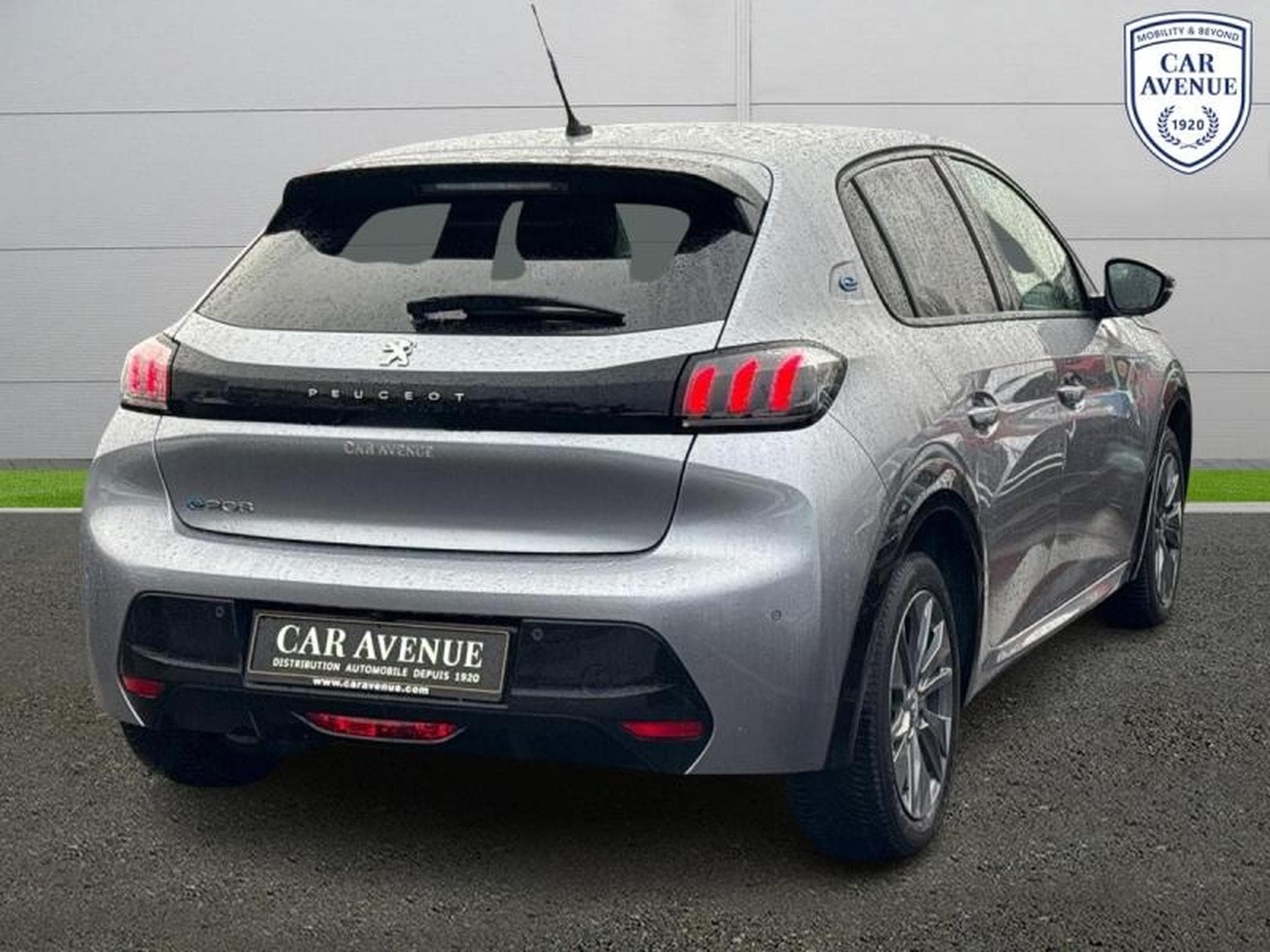 PEUGEOT 208 e-208 136ch Allure (2022) - Photo 3