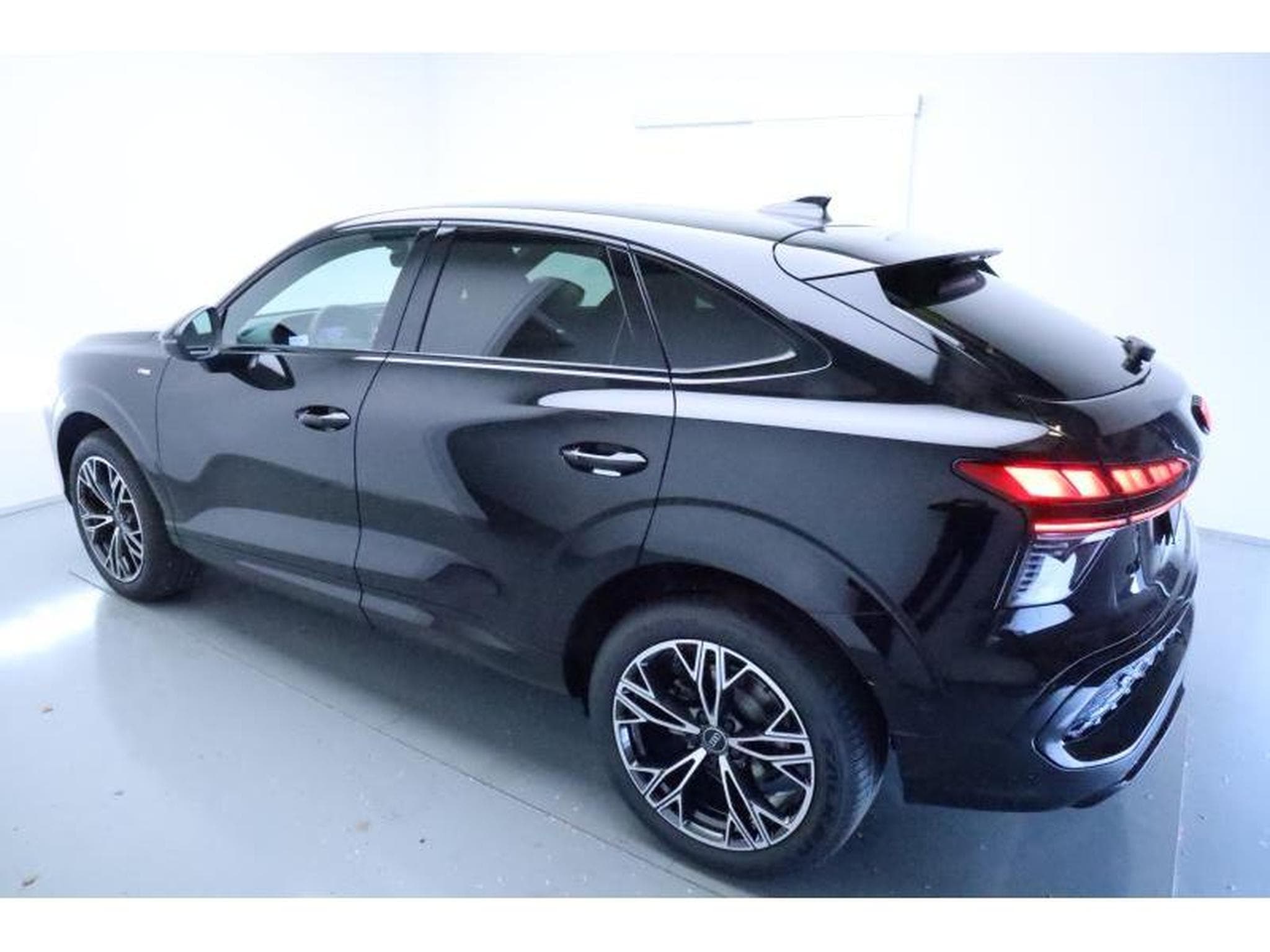 Audi Q3 Sportback (2026) - Foto 17
