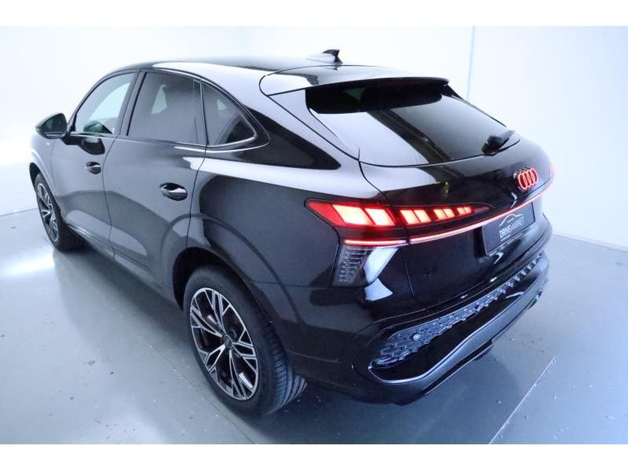 Audi Q3 Sportback (2026) - Foto 18