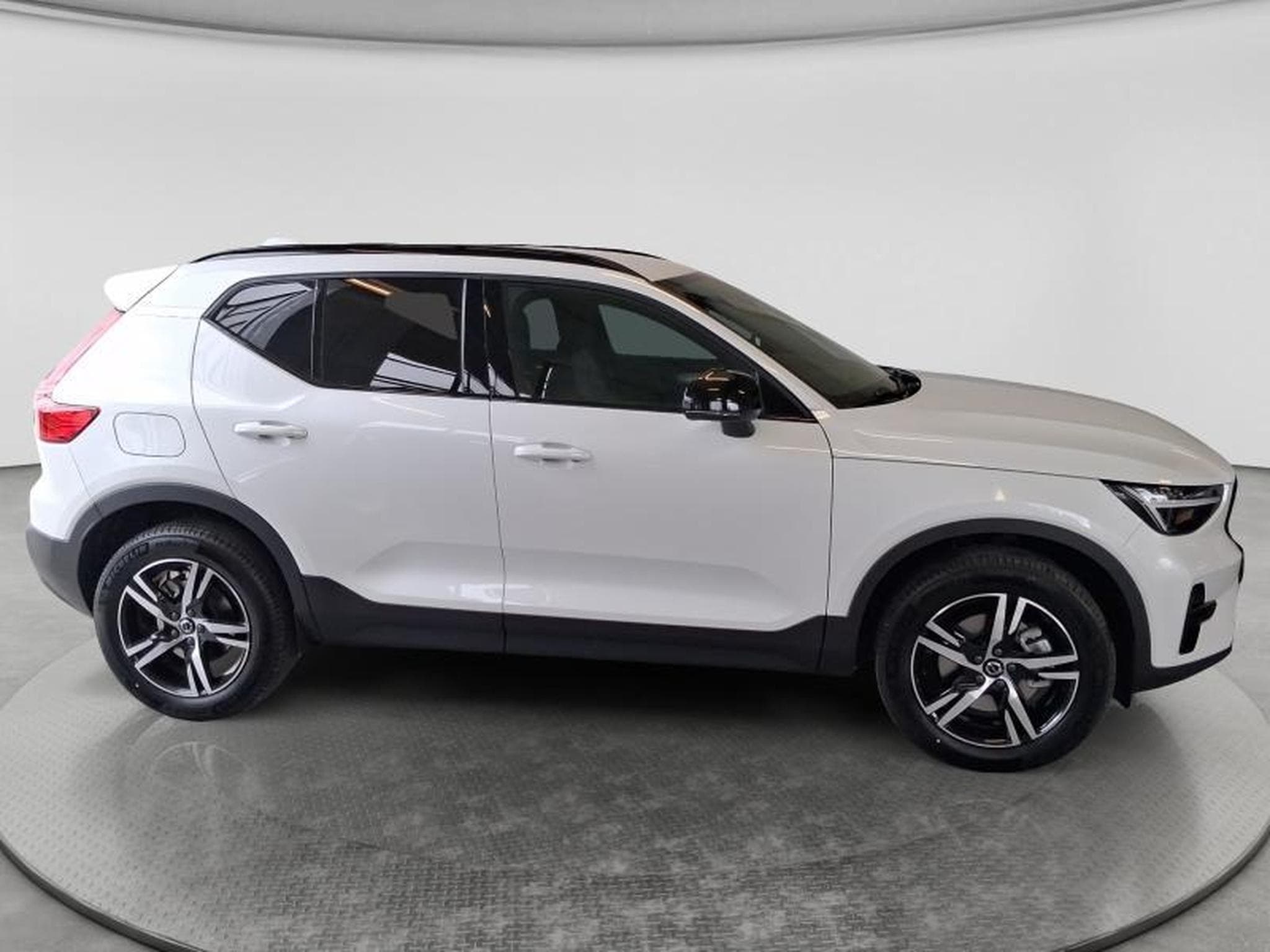Volvo XC40 Dark (2026) - Foto 19