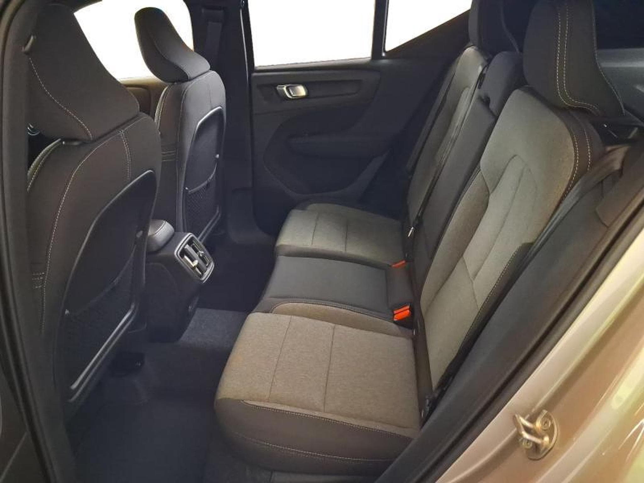 Volvo XC40 Dark (2026) - Foto 13