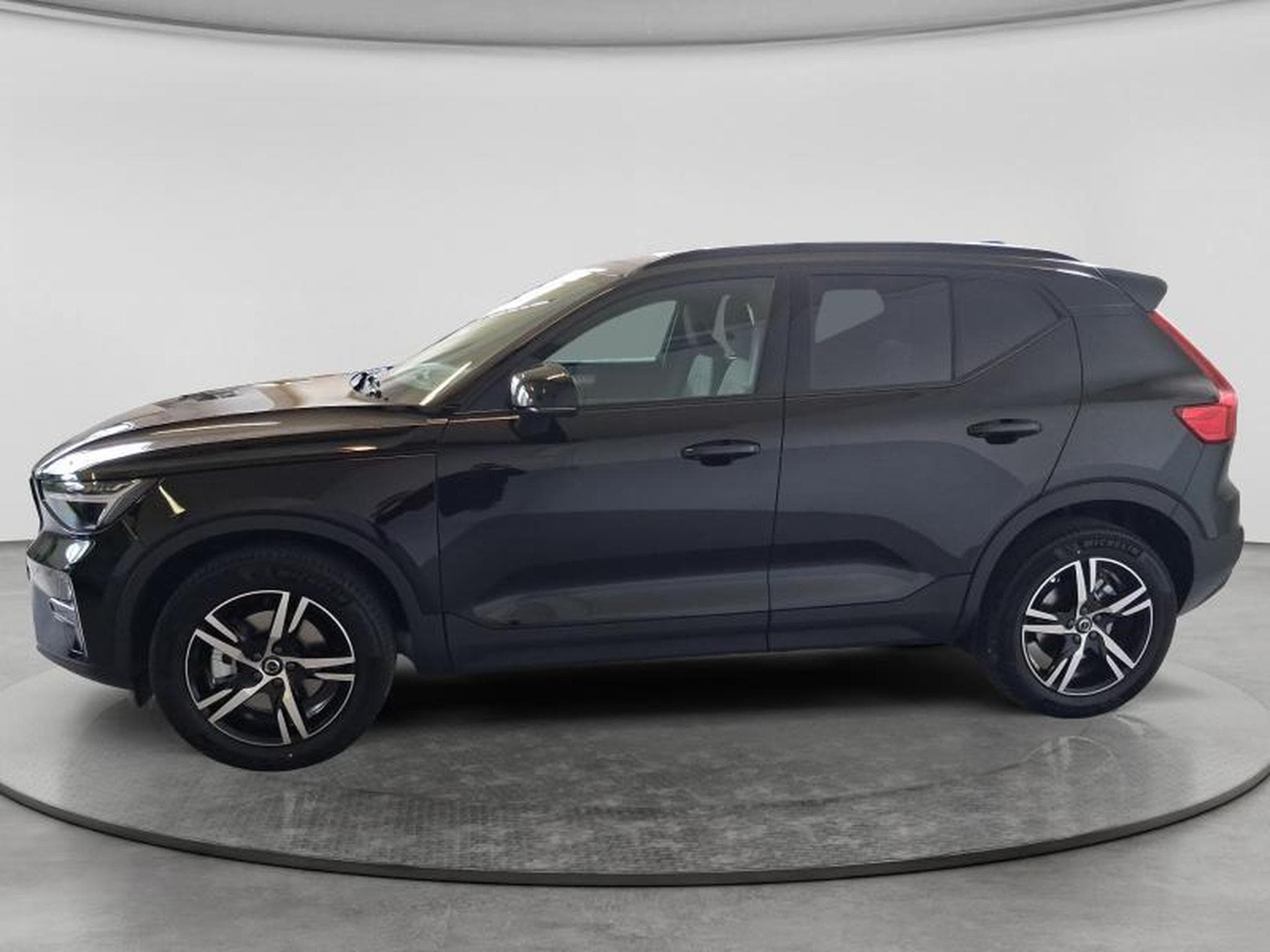 Volvo XC40 Dark (2026) - Foto 17