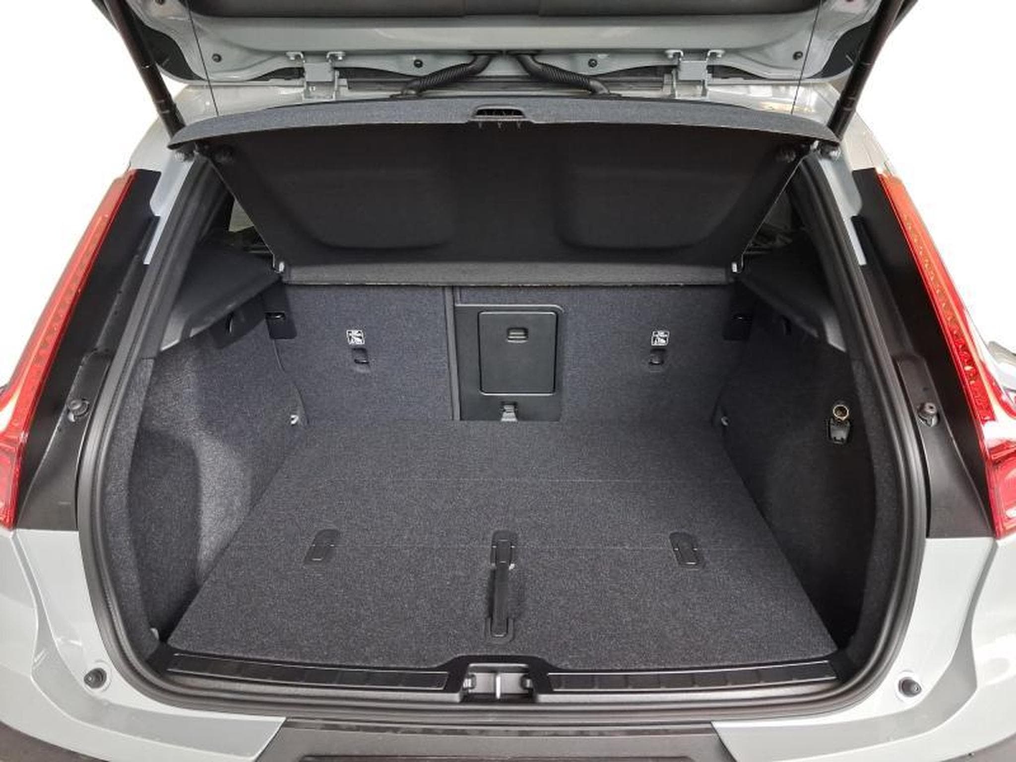 Volvo XC40 Dark (2026) - Foto 15