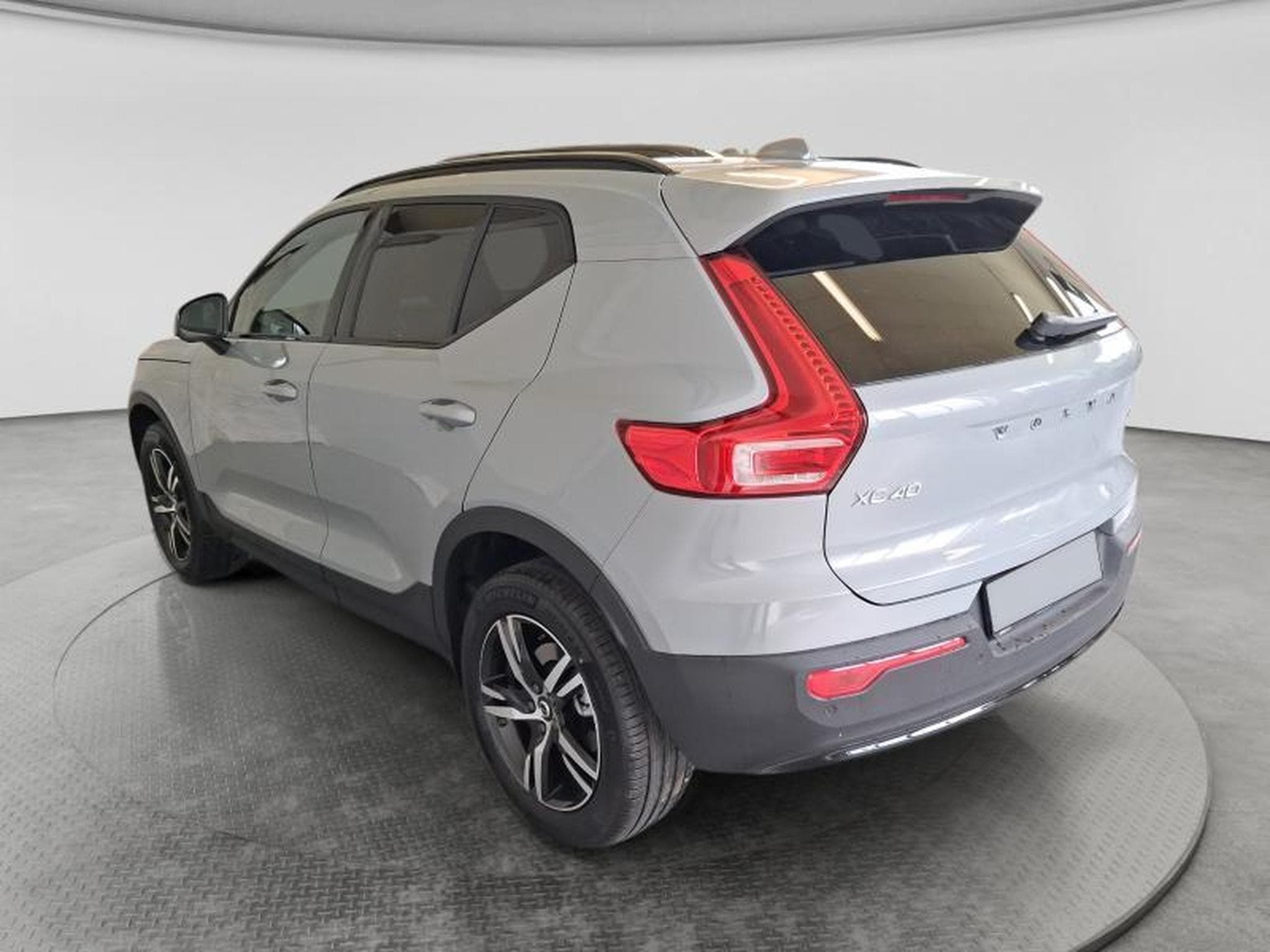 Volvo XC40 Dark (2026) - Foto 17